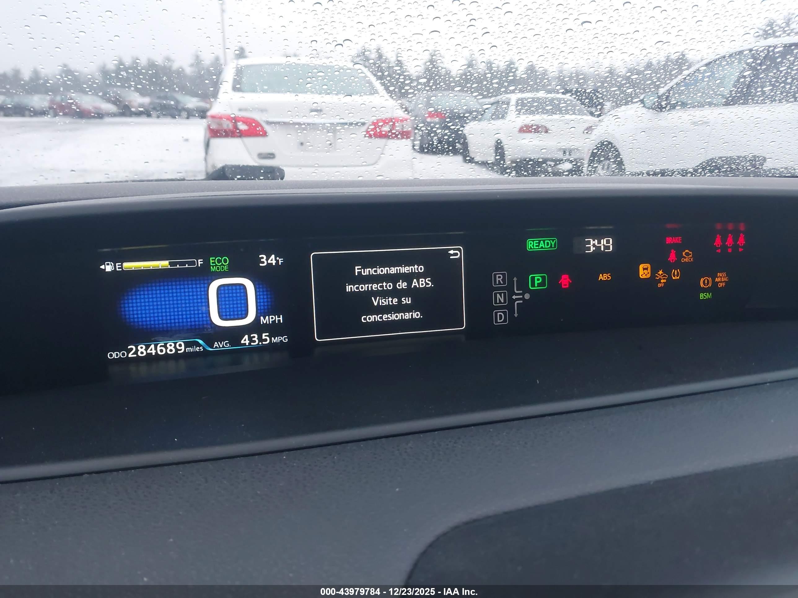 TOYOTA PRIUS image 7