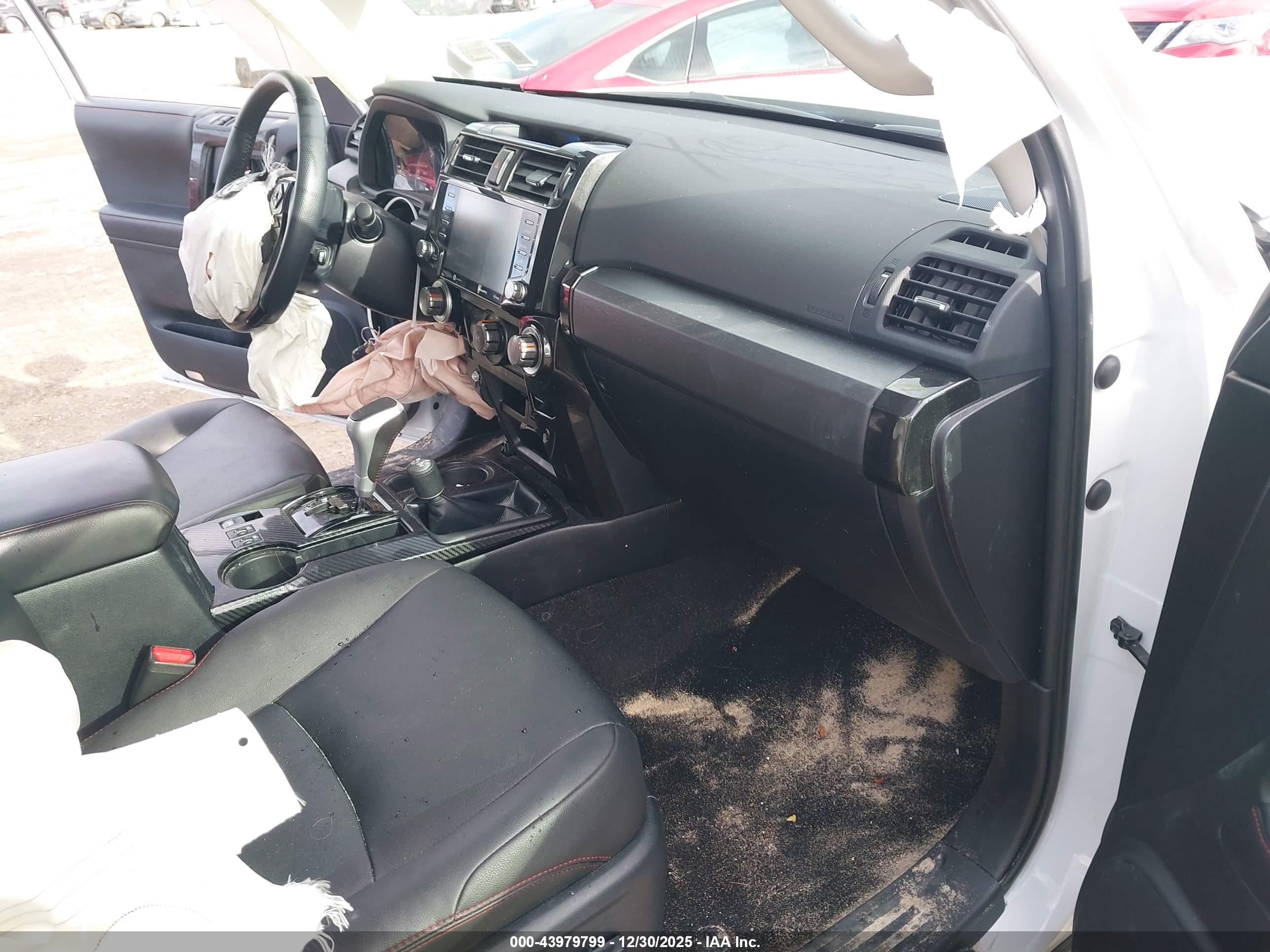 TOYOTA 4RUNNER image 5