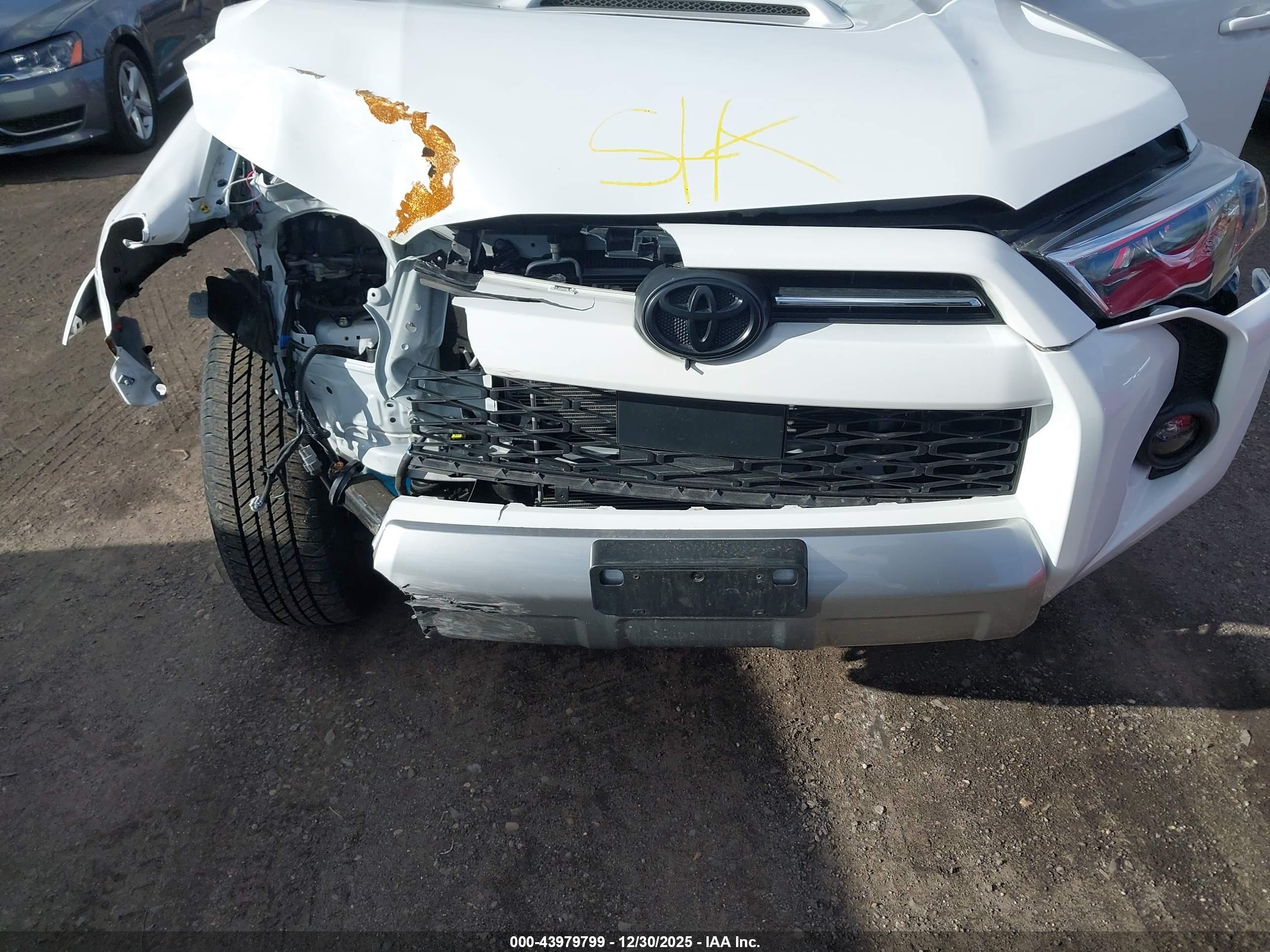 TOYOTA 4RUNNER image 6