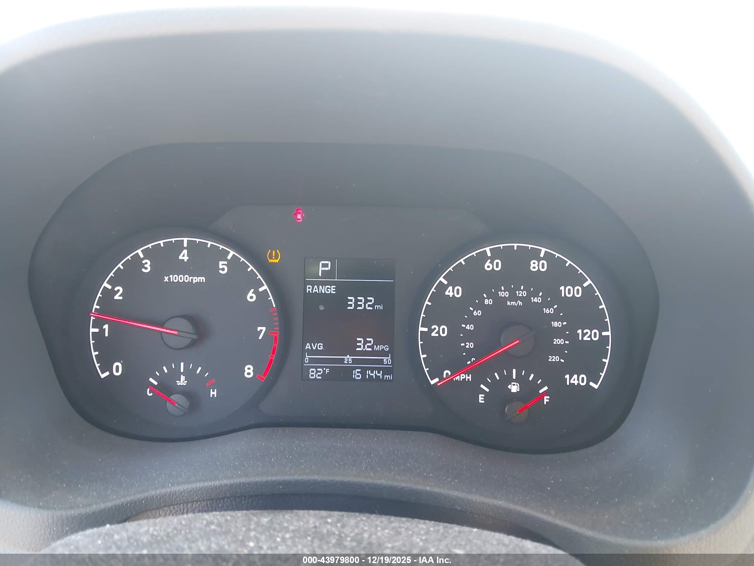 HYUNDAI ACCENT image 7