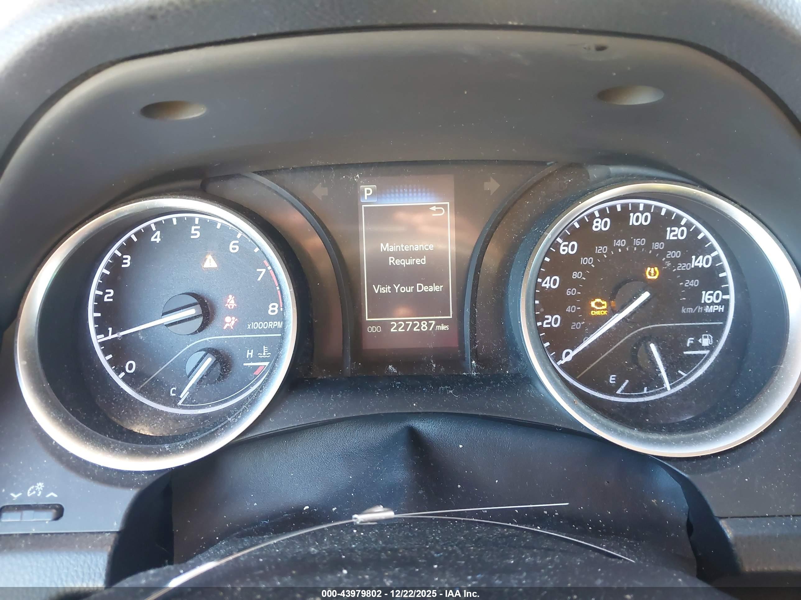 TOYOTA CAMRY image 7