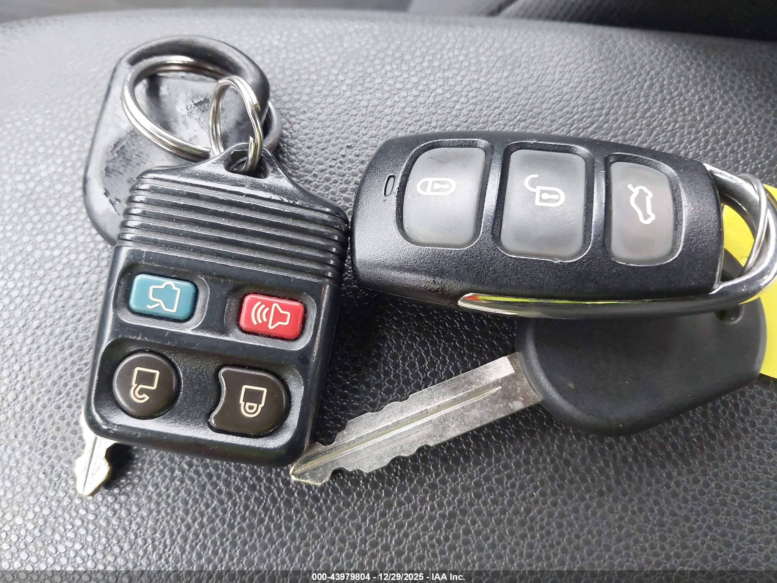 FORD FOCUS image 11