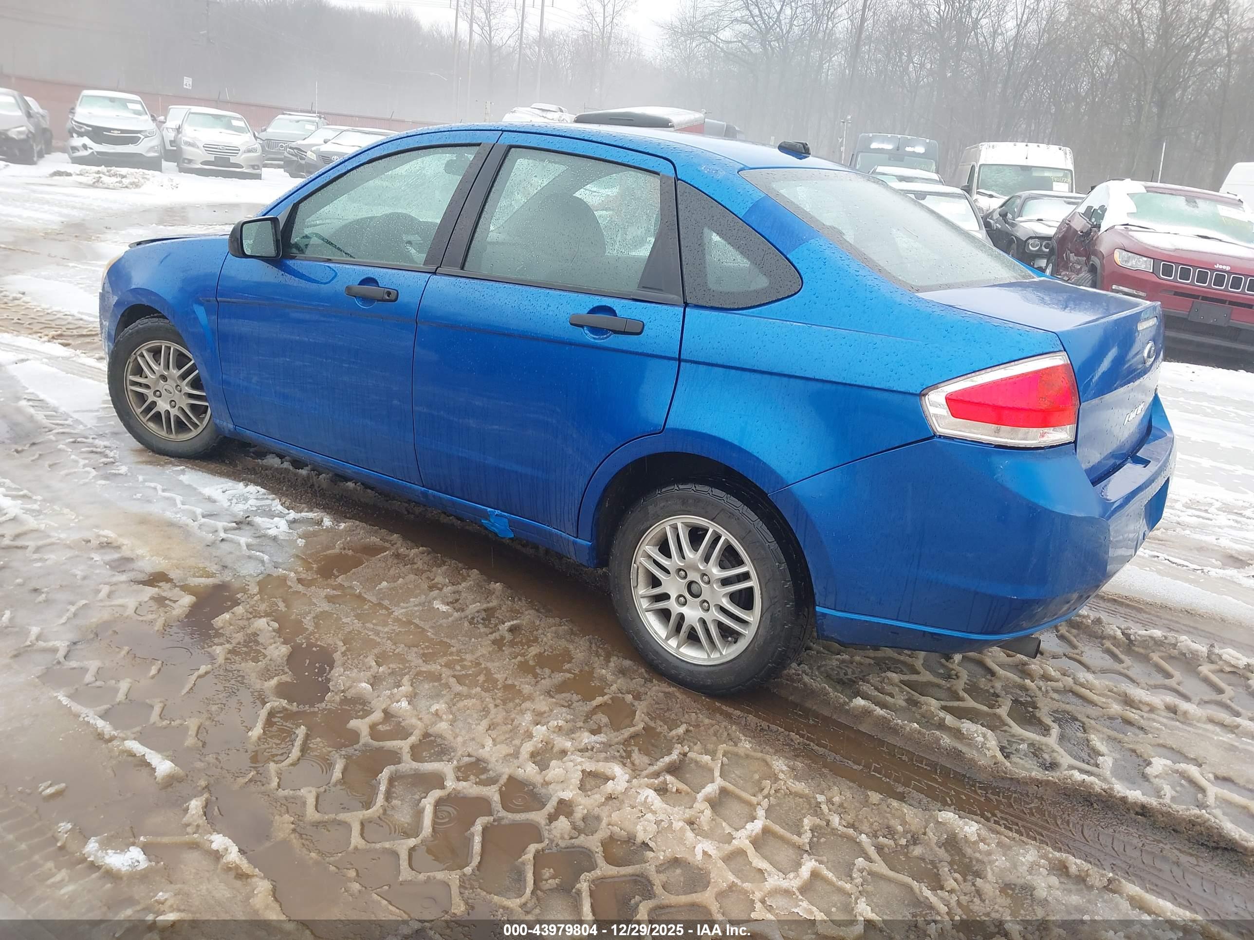 FORD FOCUS image 3