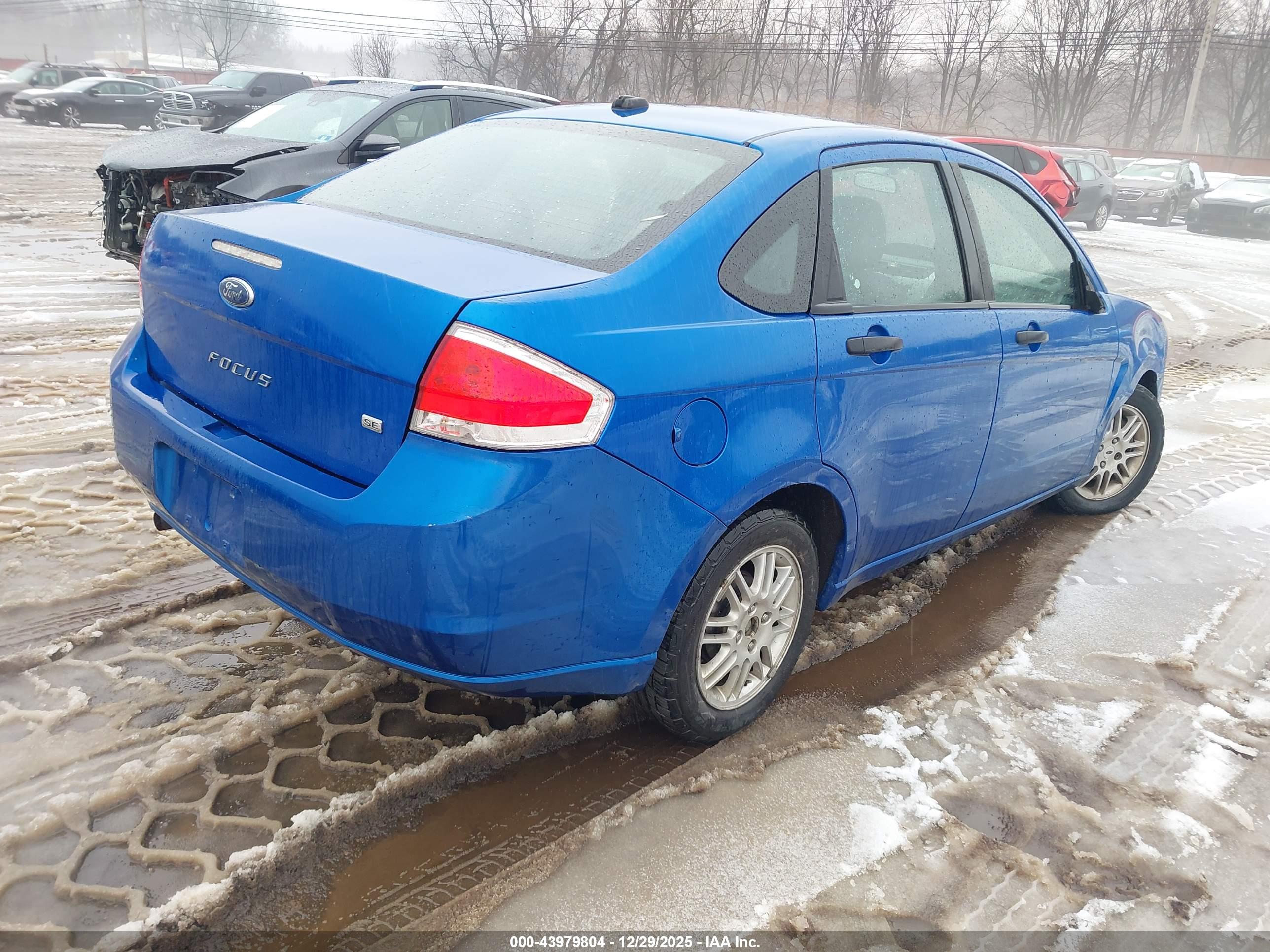 FORD FOCUS image 4