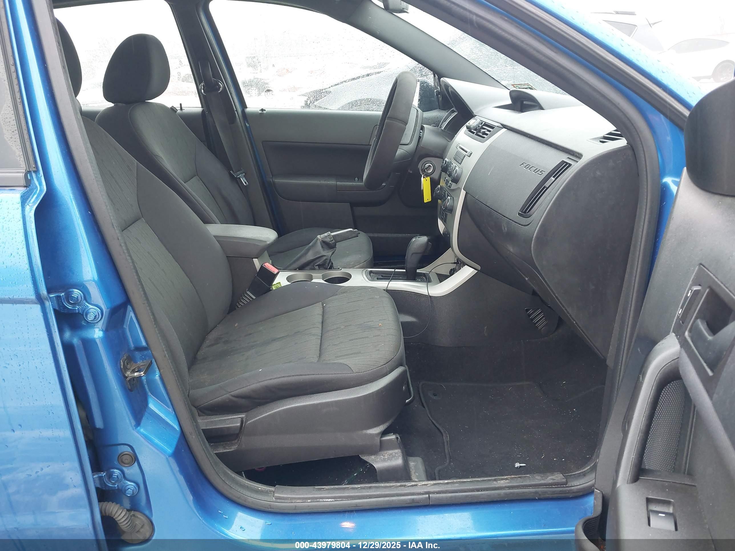 FORD FOCUS image 5