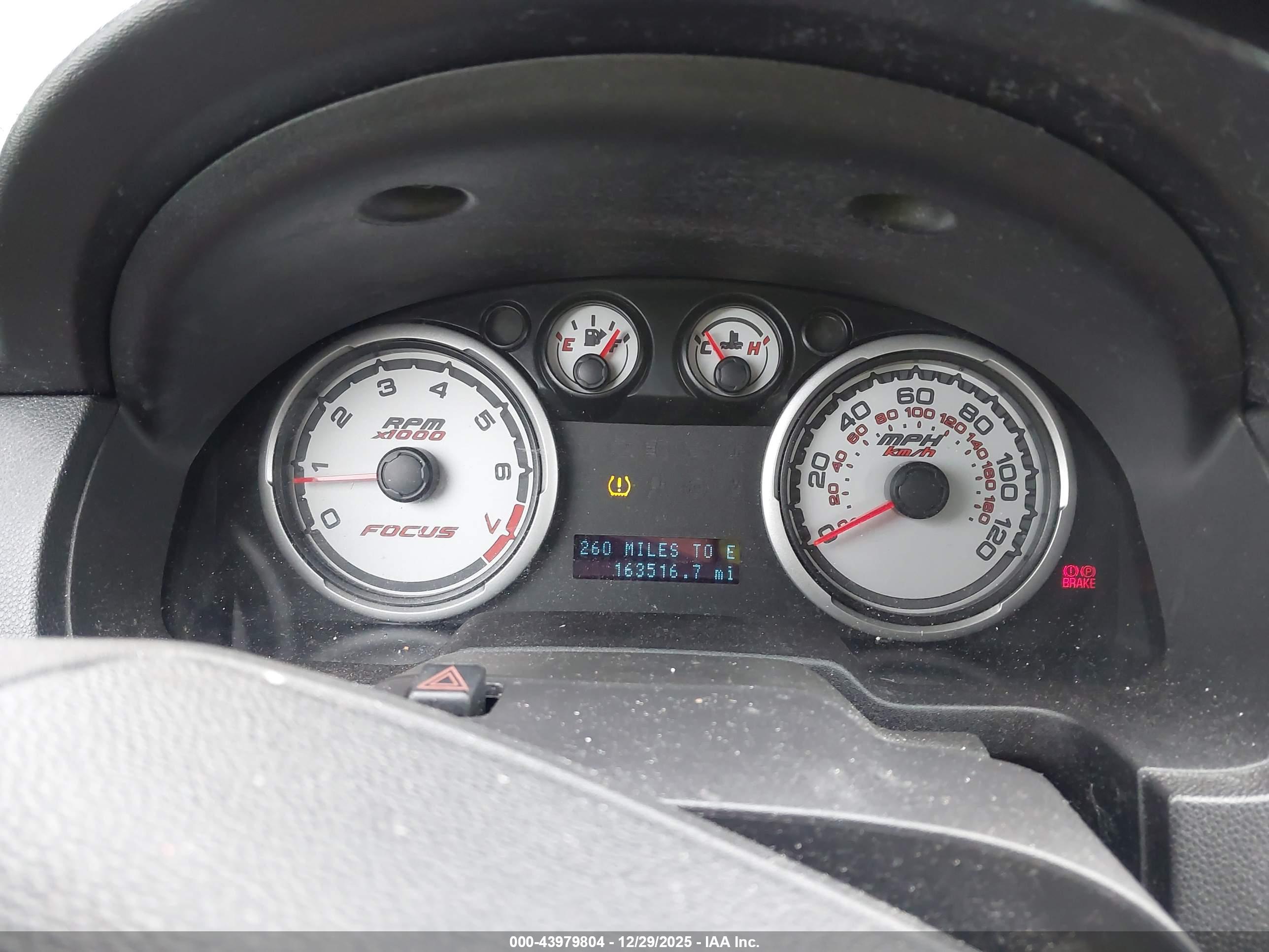 FORD FOCUS image 7
