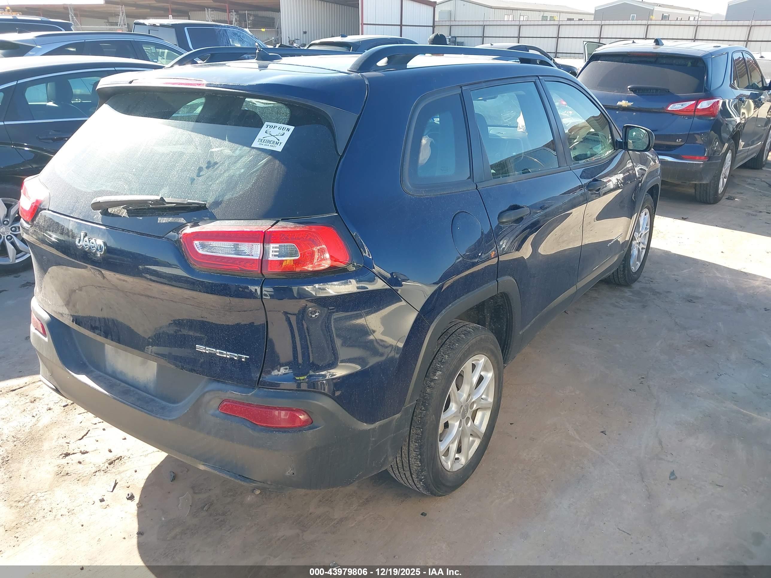 JEEP CHEROKEE image 4