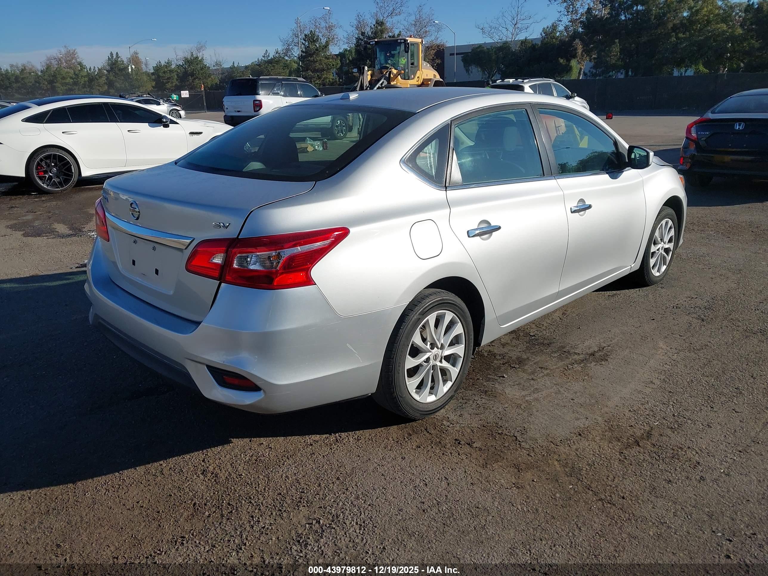 NISSAN SENTRA image 4