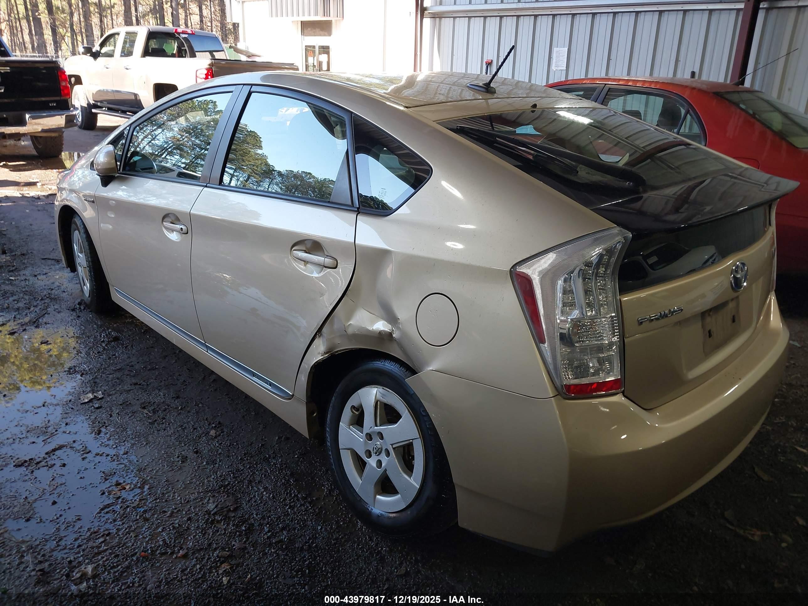 TOYOTA PRIUS image 3
