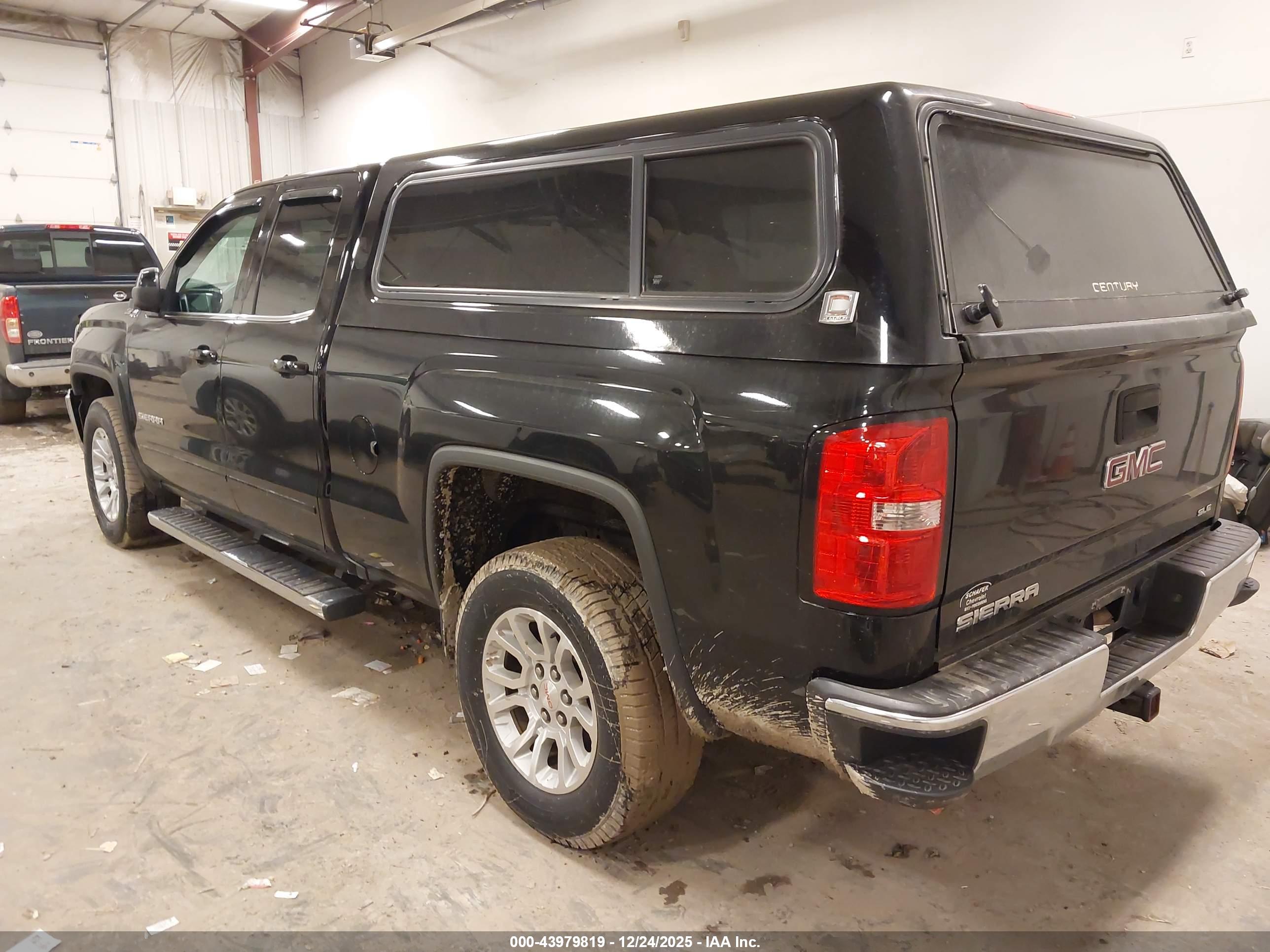 GMC SIERRA image 3