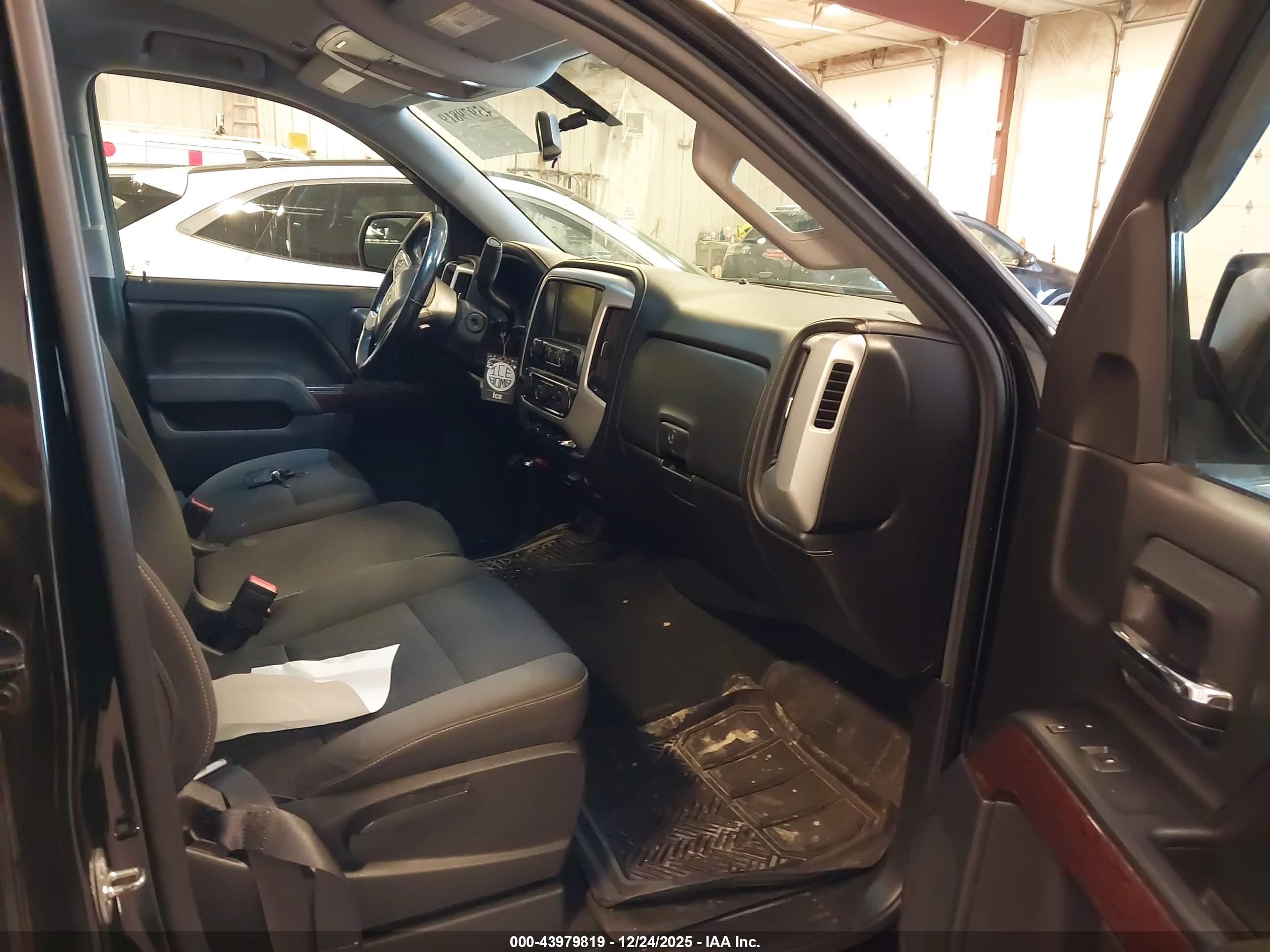 GMC SIERRA image 5