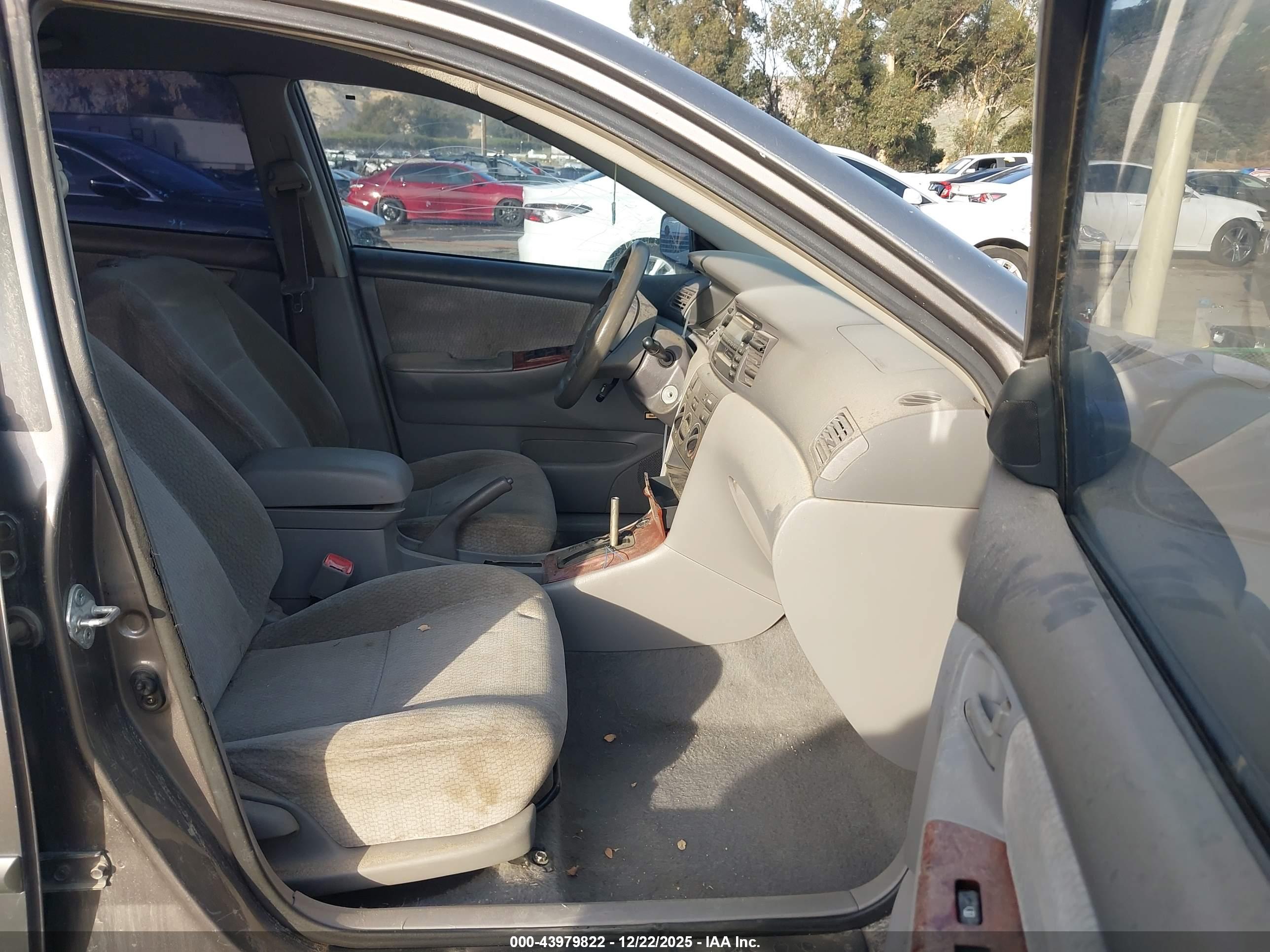 TOYOTA COROLLA image 5
