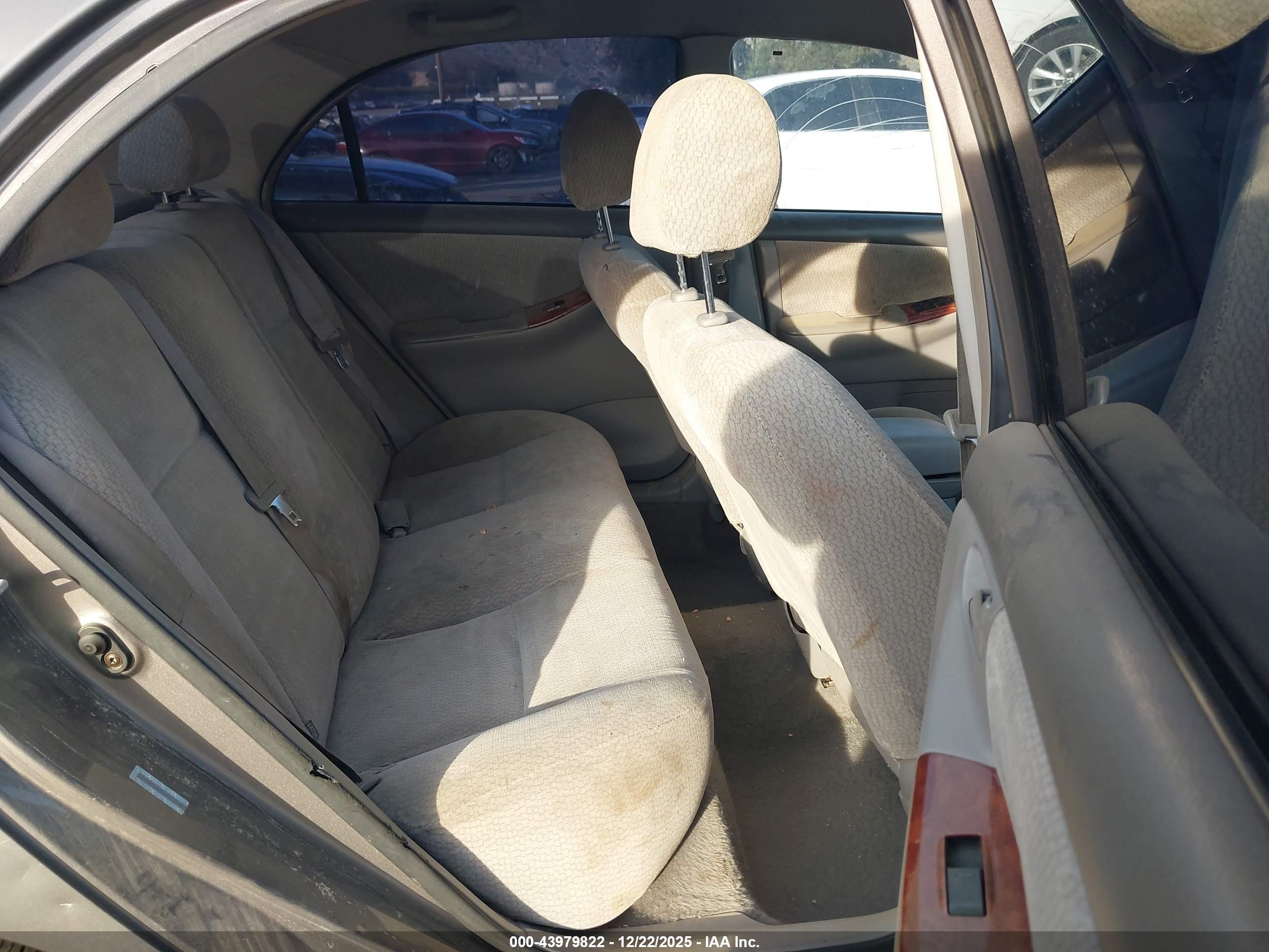 TOYOTA COROLLA image 8