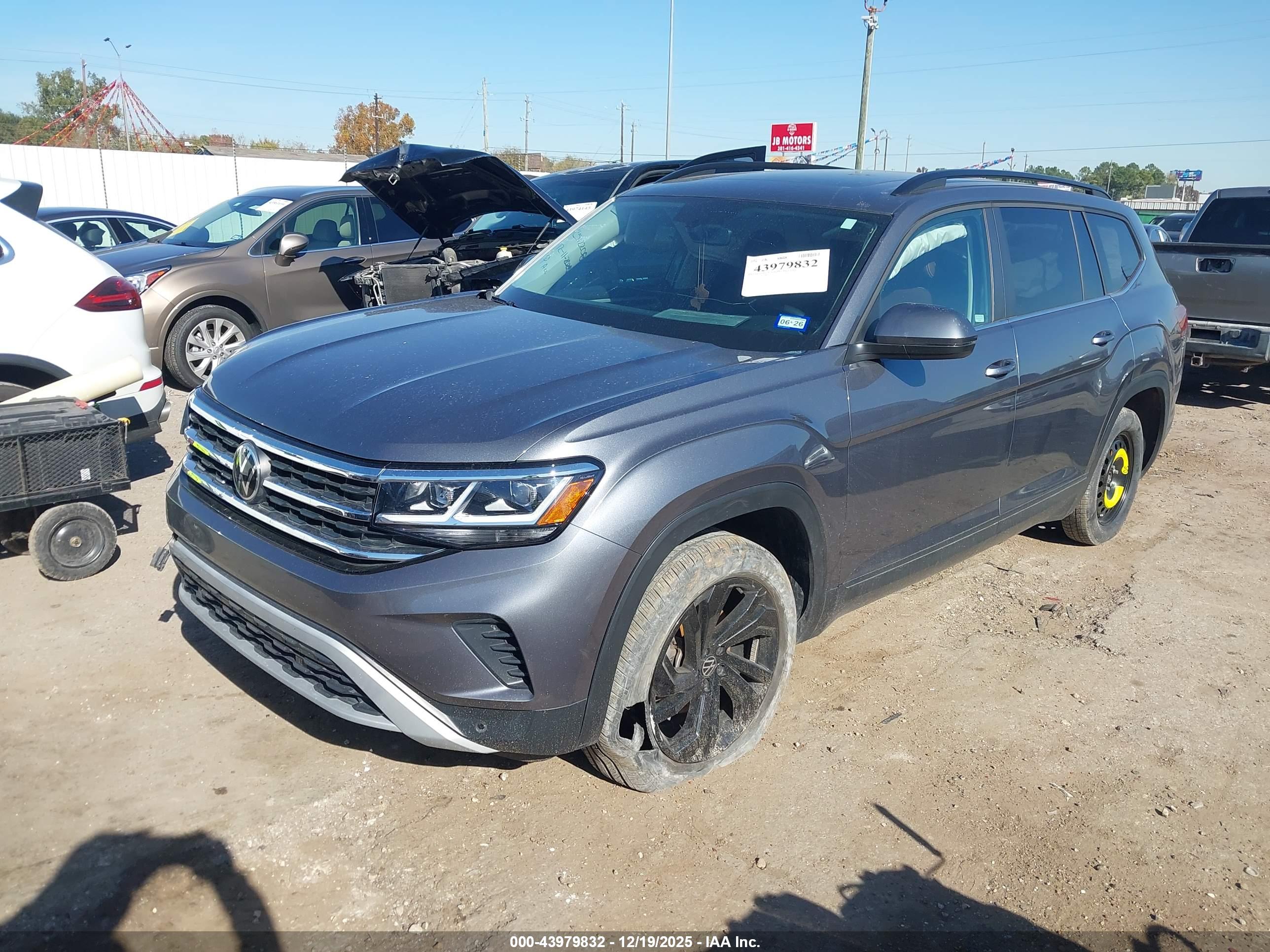 VOLKSWAGEN ATLAS image 2