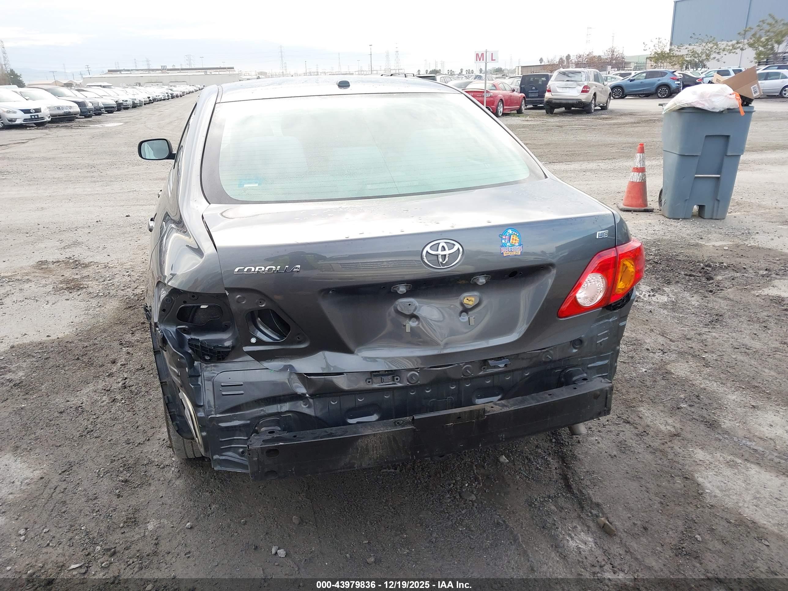 TOYOTA COROLLA image 6