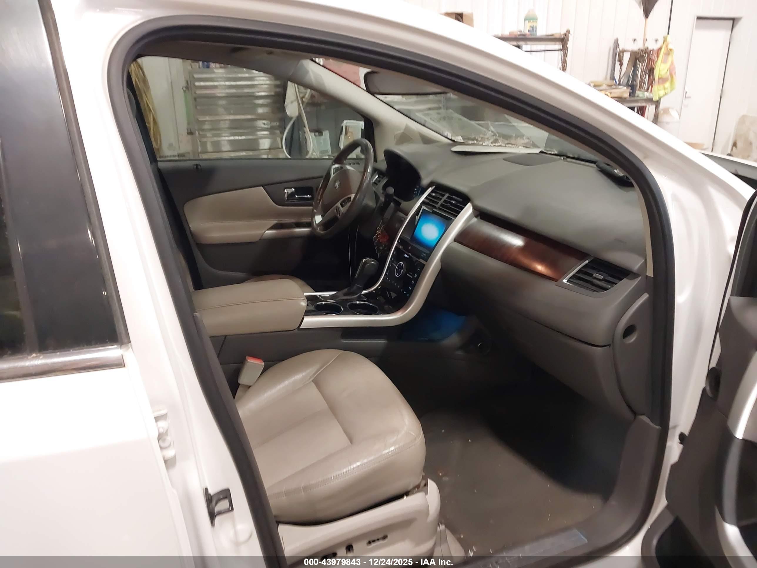 FORD EDGE image 5