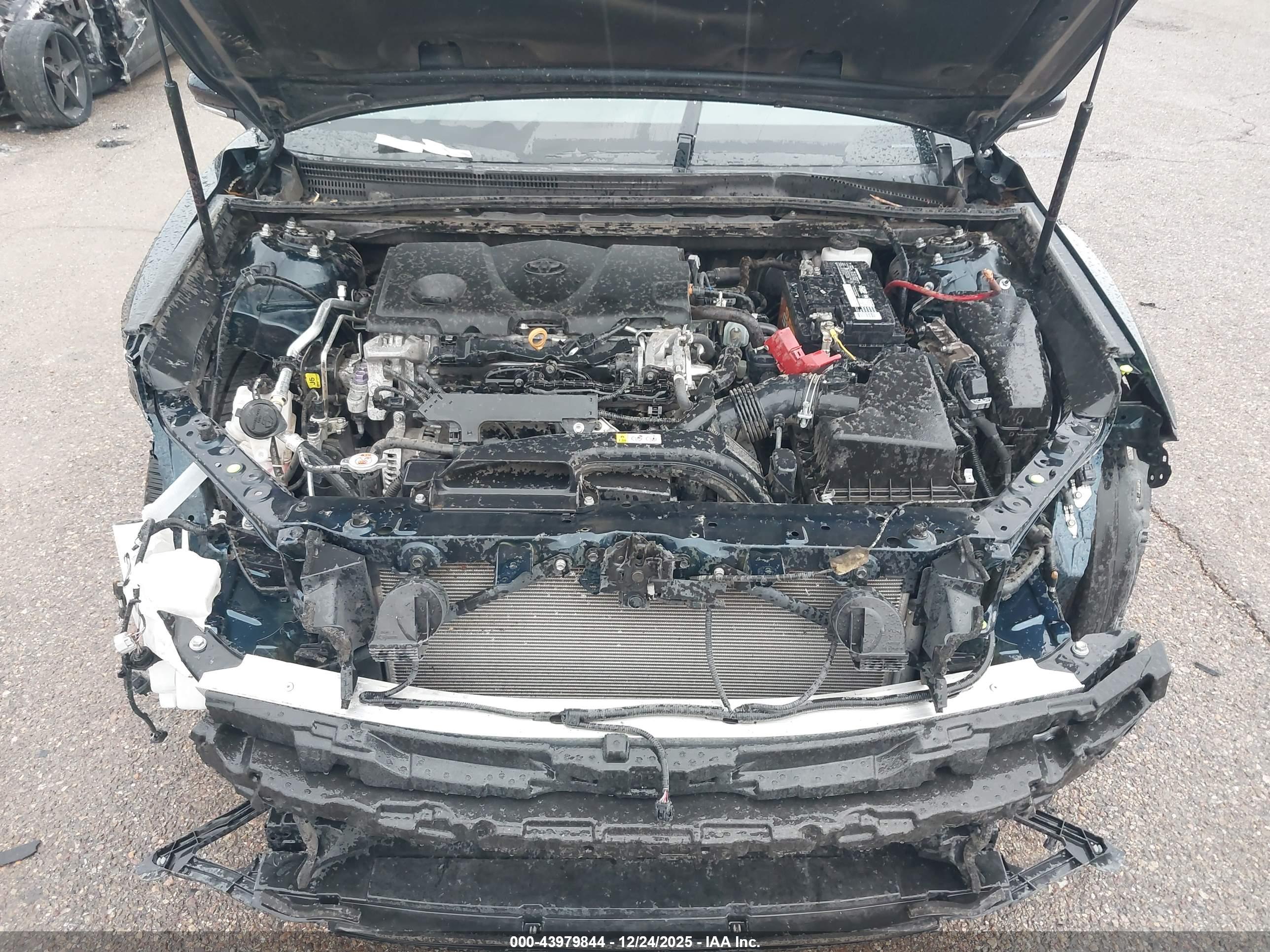TOYOTA CAMRY image 10
