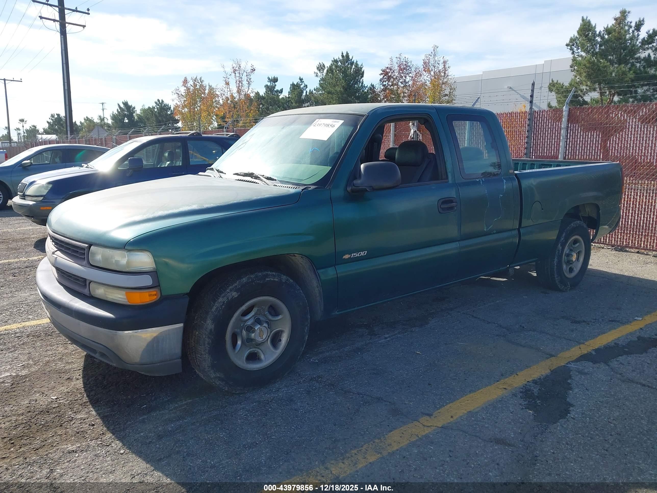 CHEVROLET SILVERADO image 2