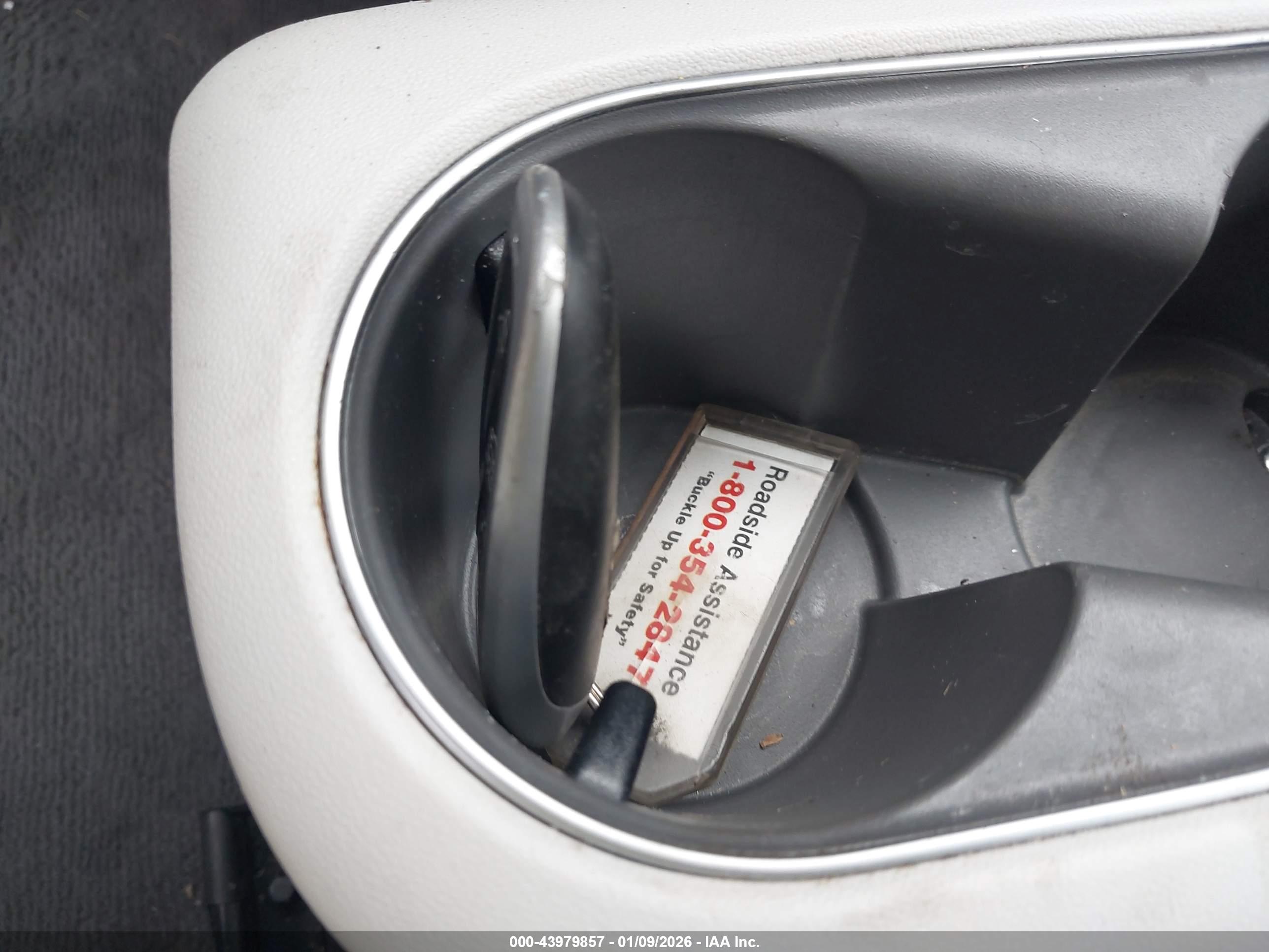HYUNDAI IONIQ image 11