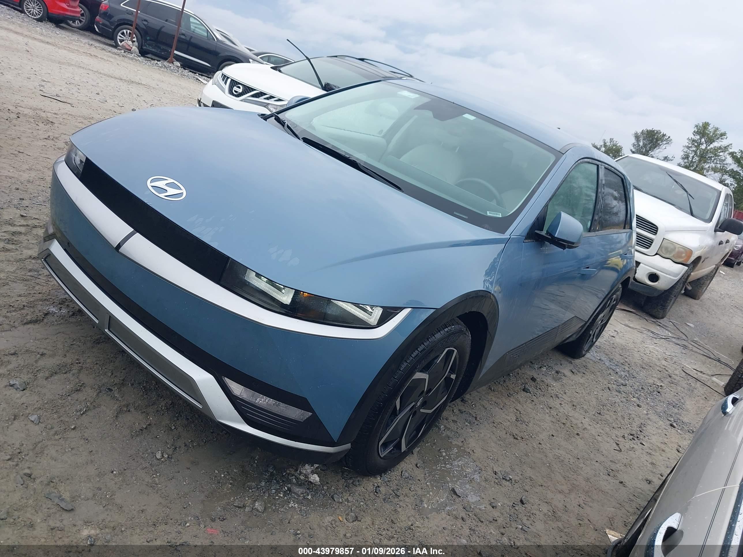 HYUNDAI IONIQ image 2