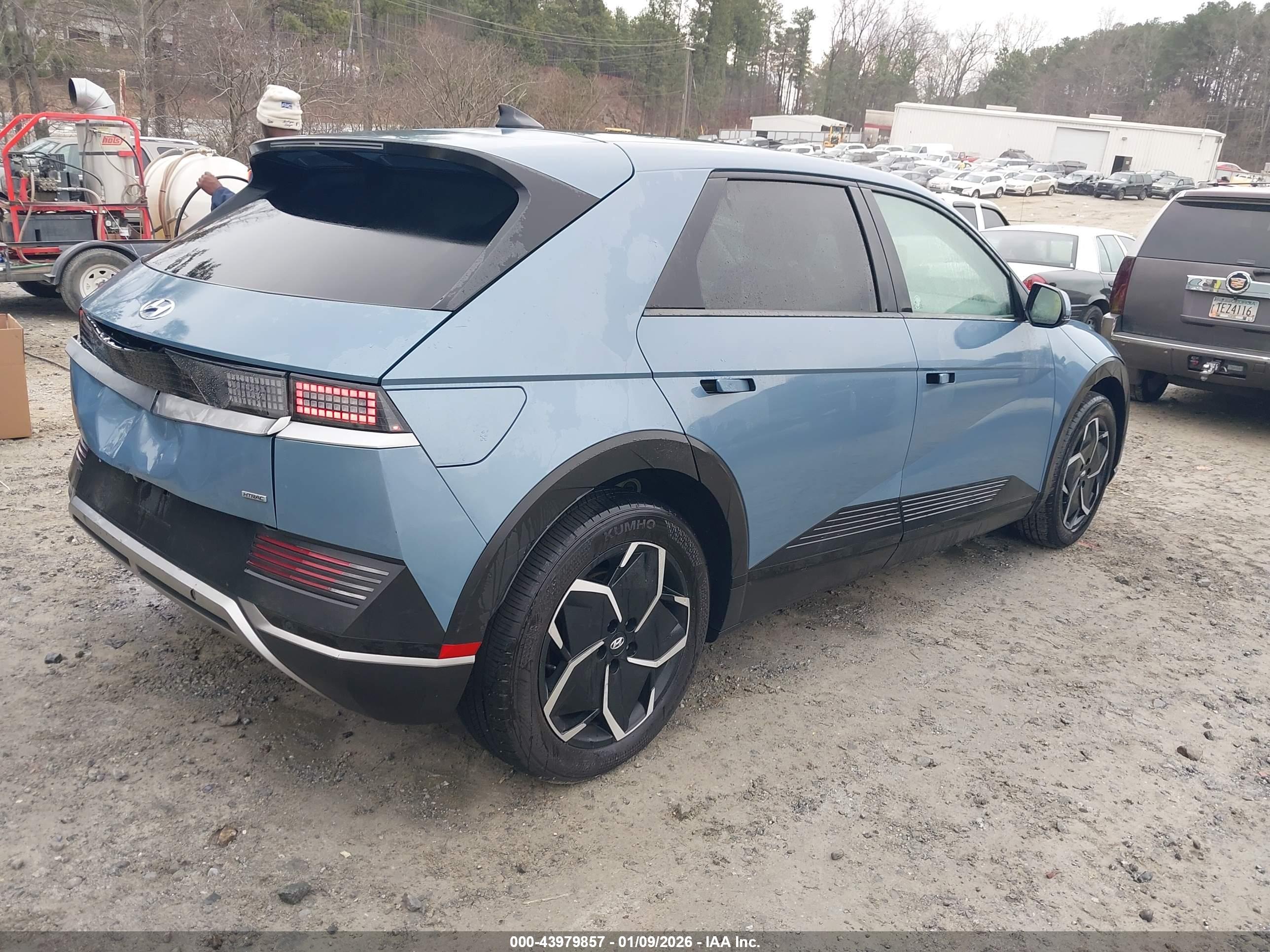 HYUNDAI IONIQ image 4