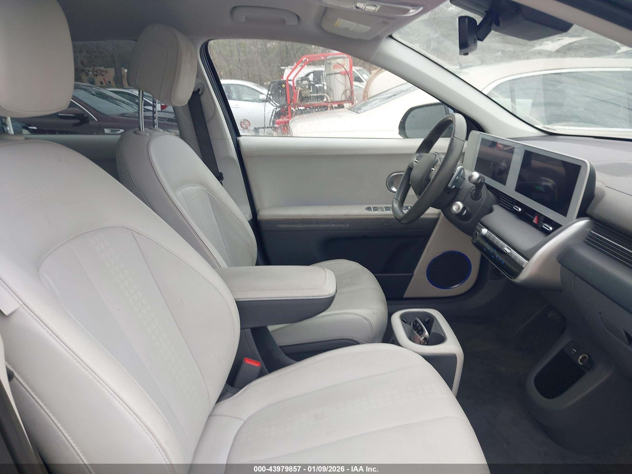 HYUNDAI IONIQ image 5