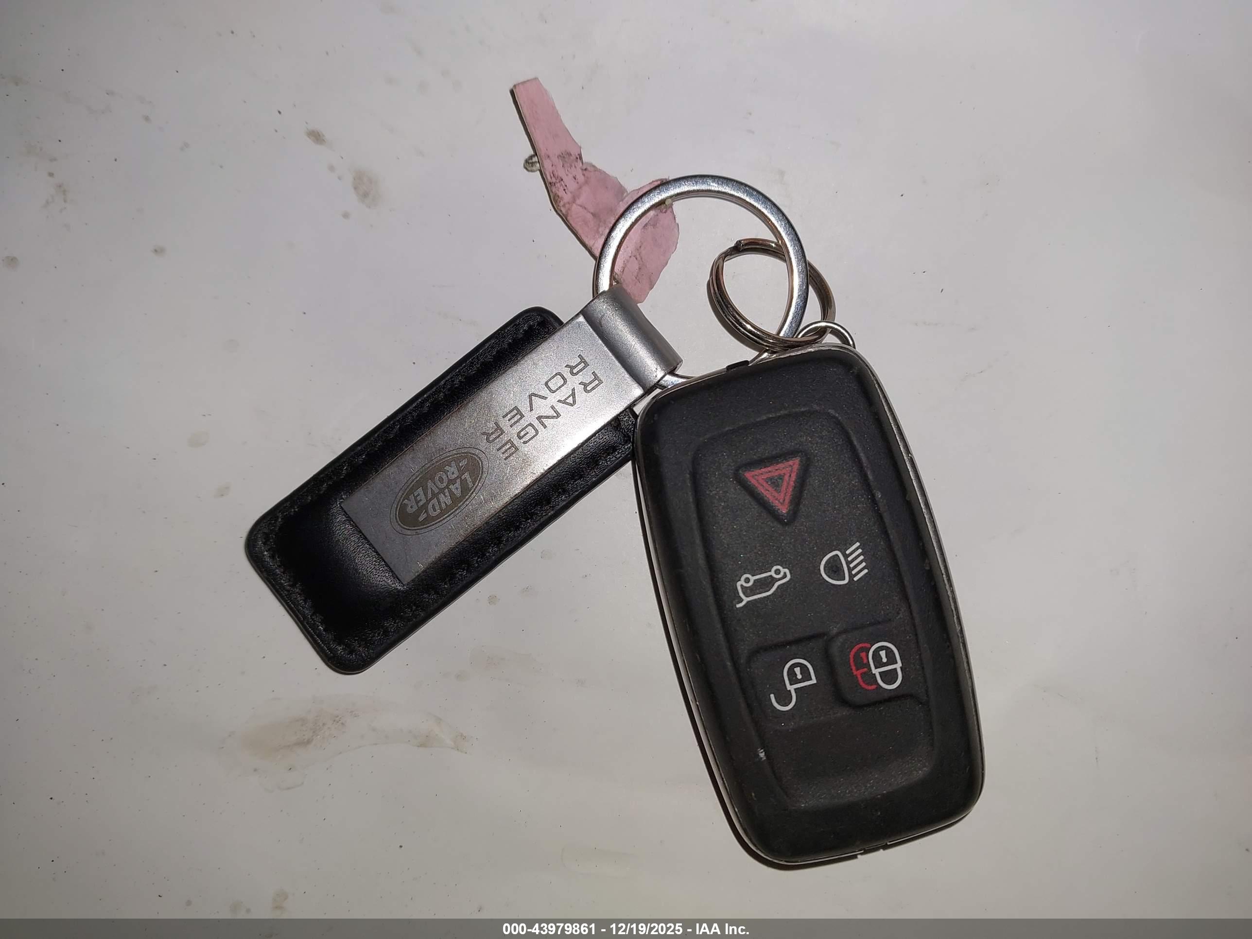 LAND ROVER image 11
