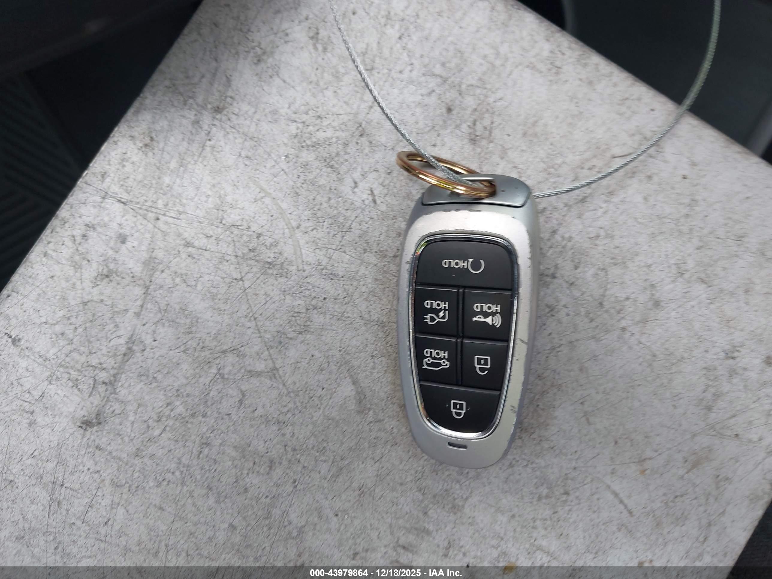 HYUNDAI IONIQ image 11