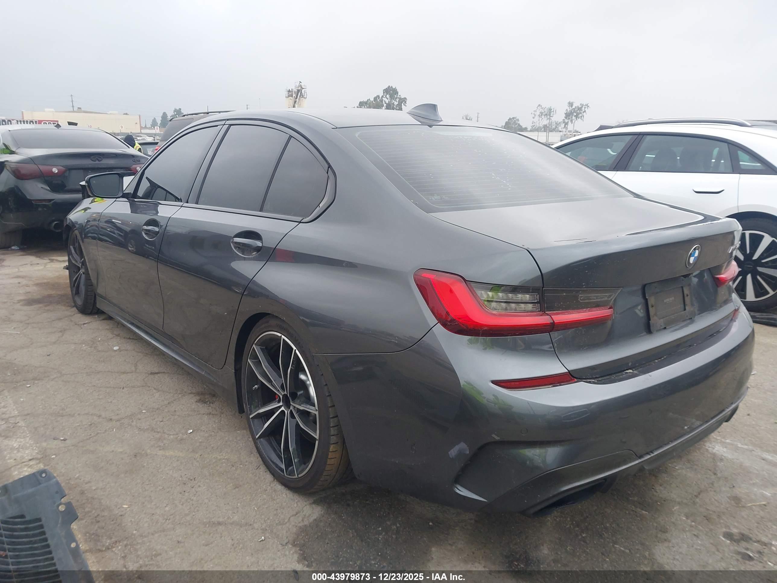 BMW 3 image 3