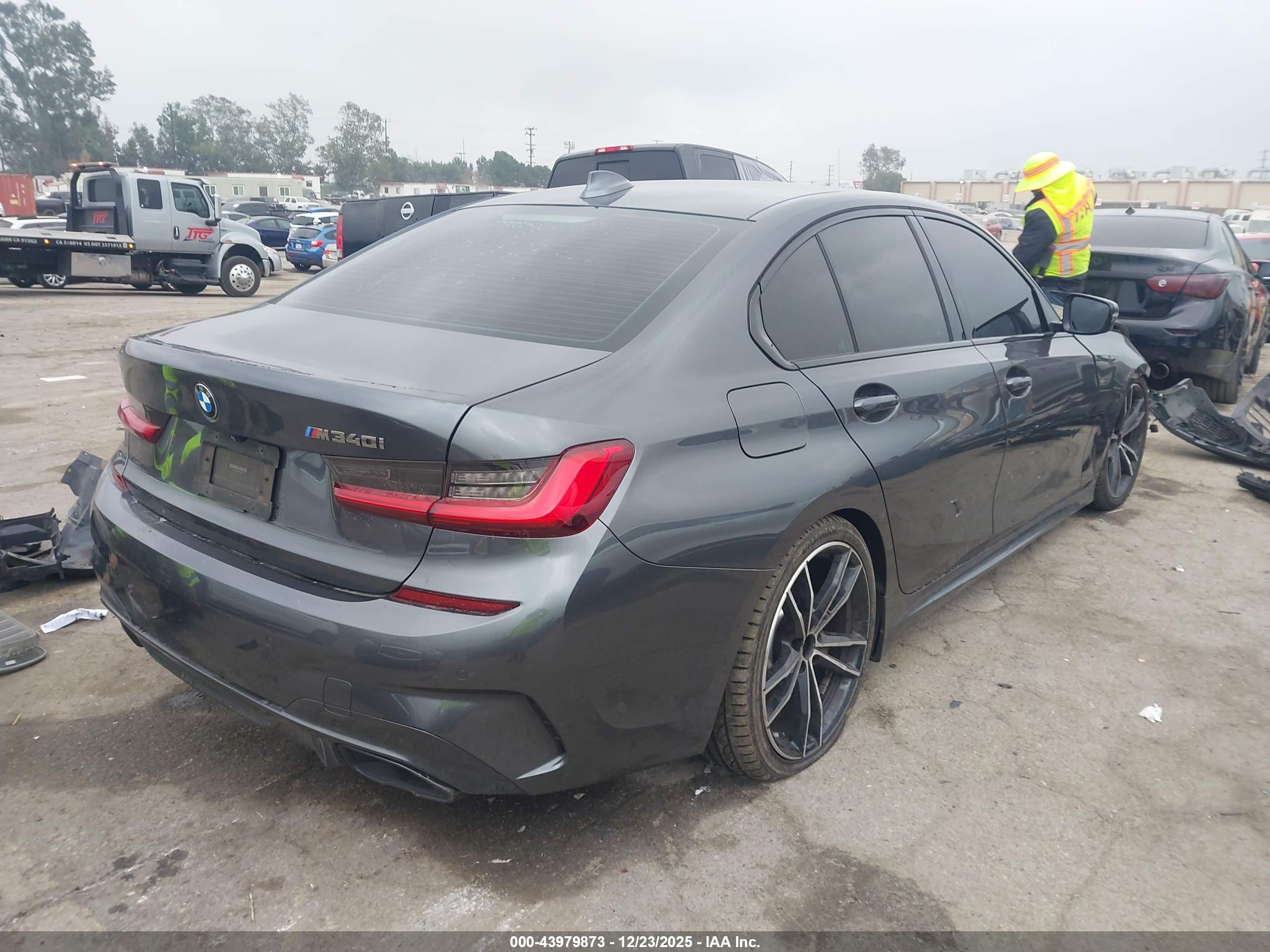BMW 3 image 4