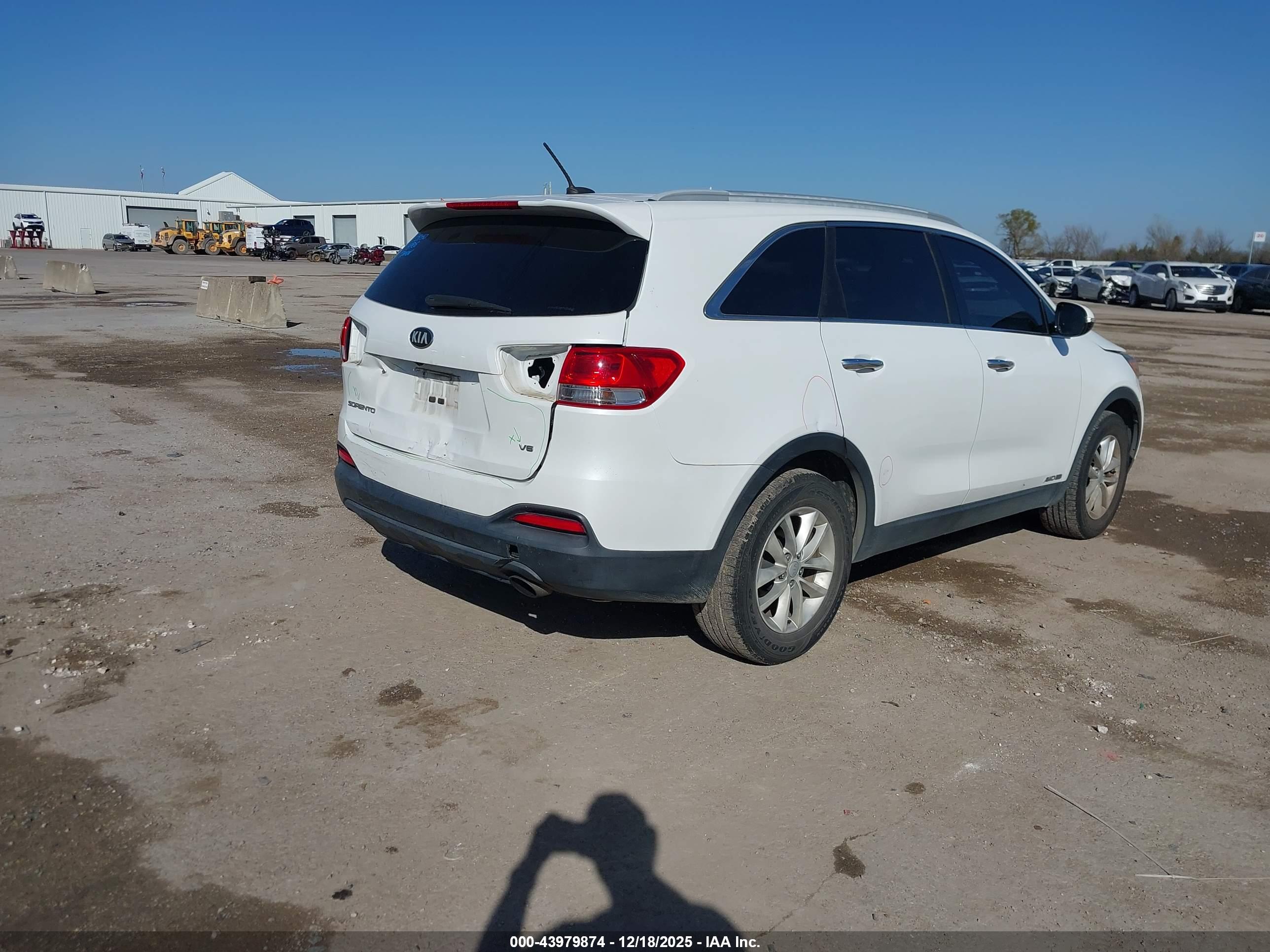 KIA SORENTO image 4