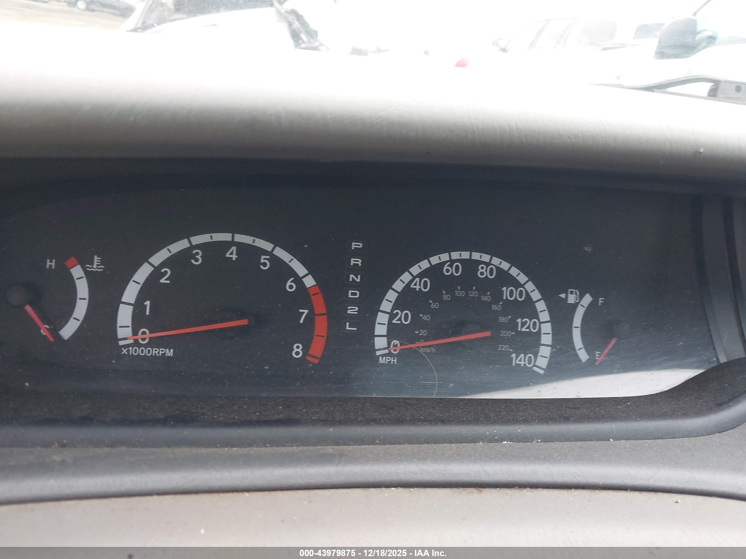 TOYOTA AVALON image 7