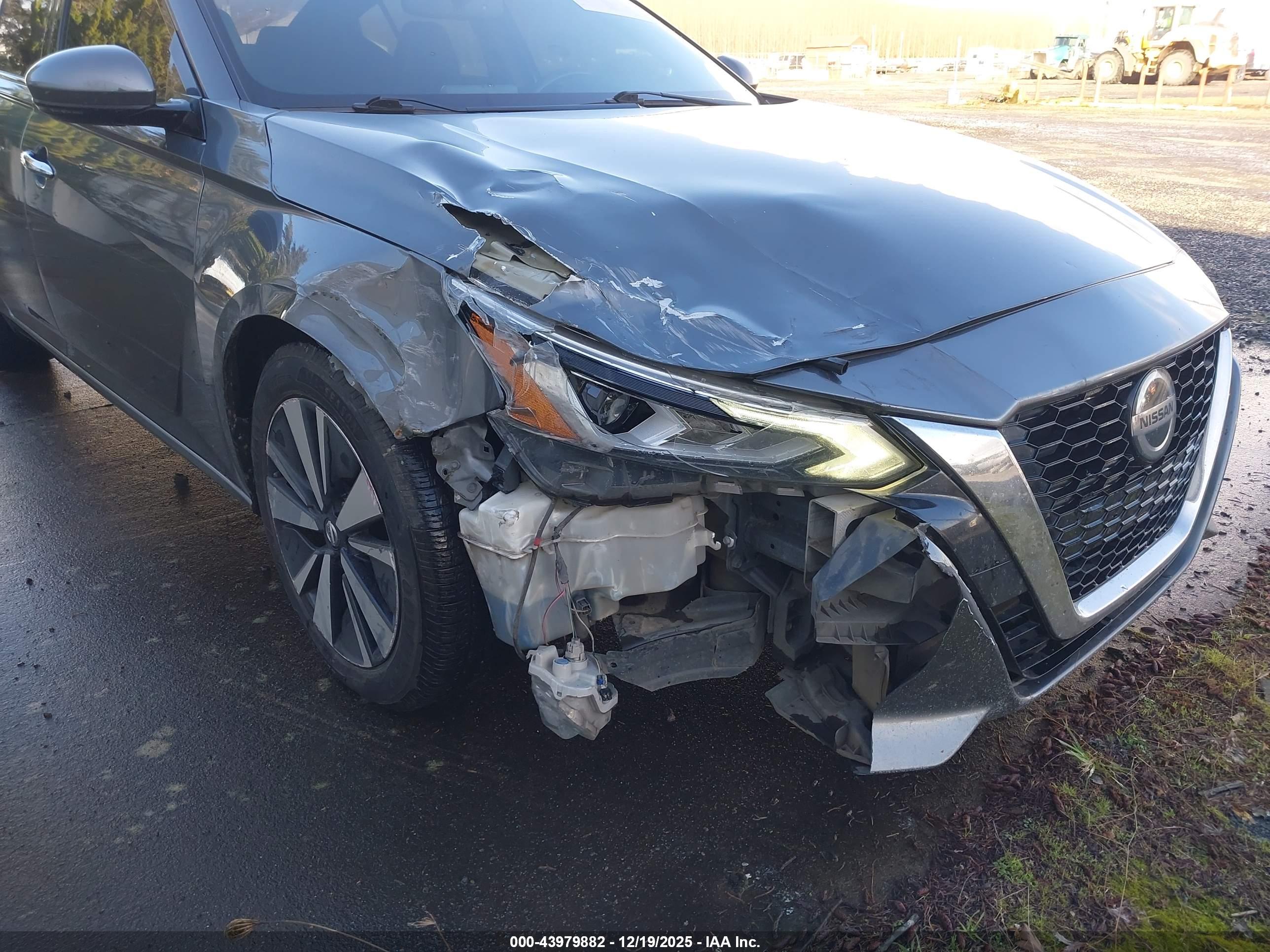 NISSAN ALTIMA image 6