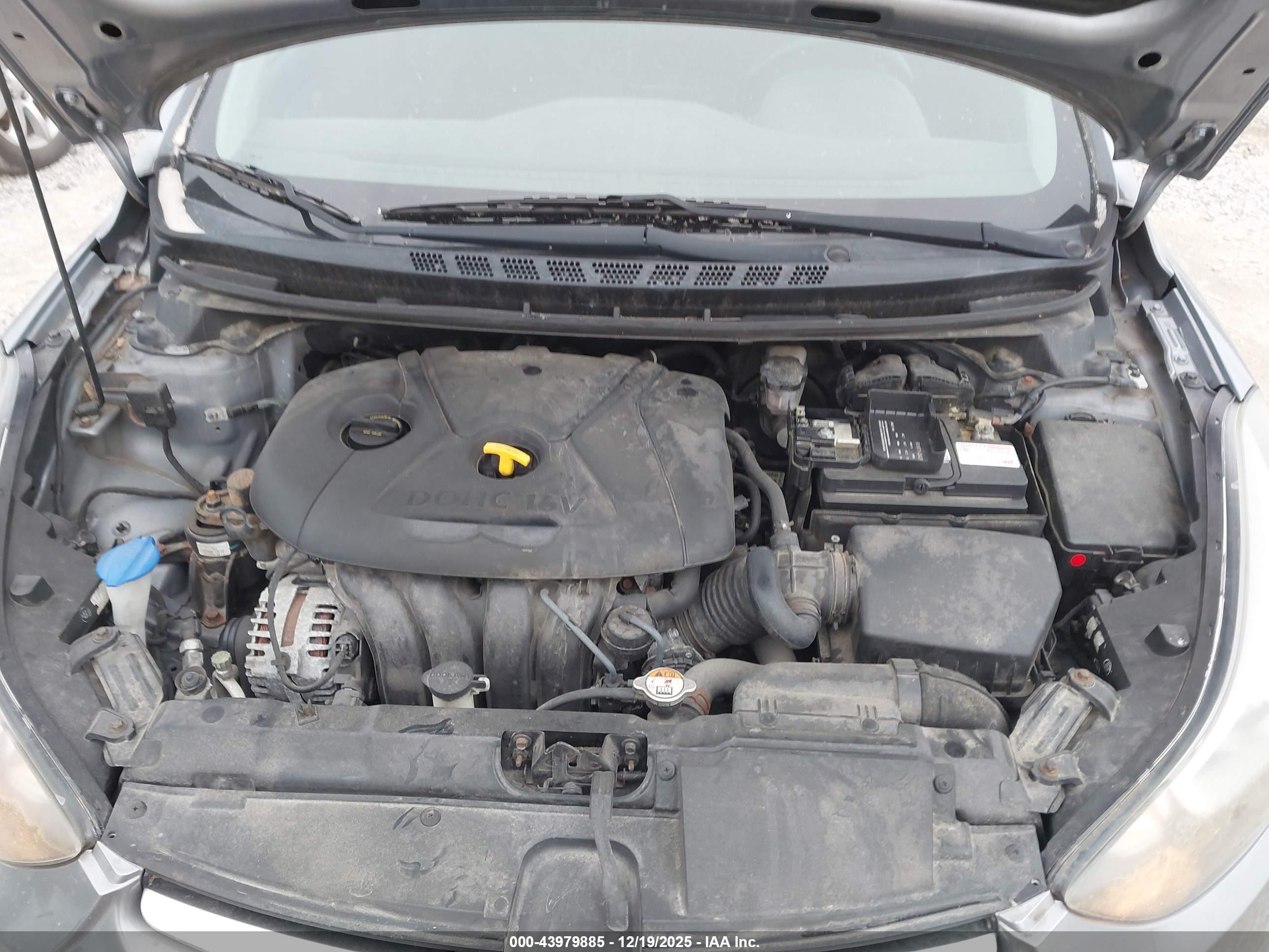 HYUNDAI ELANTRA image 10