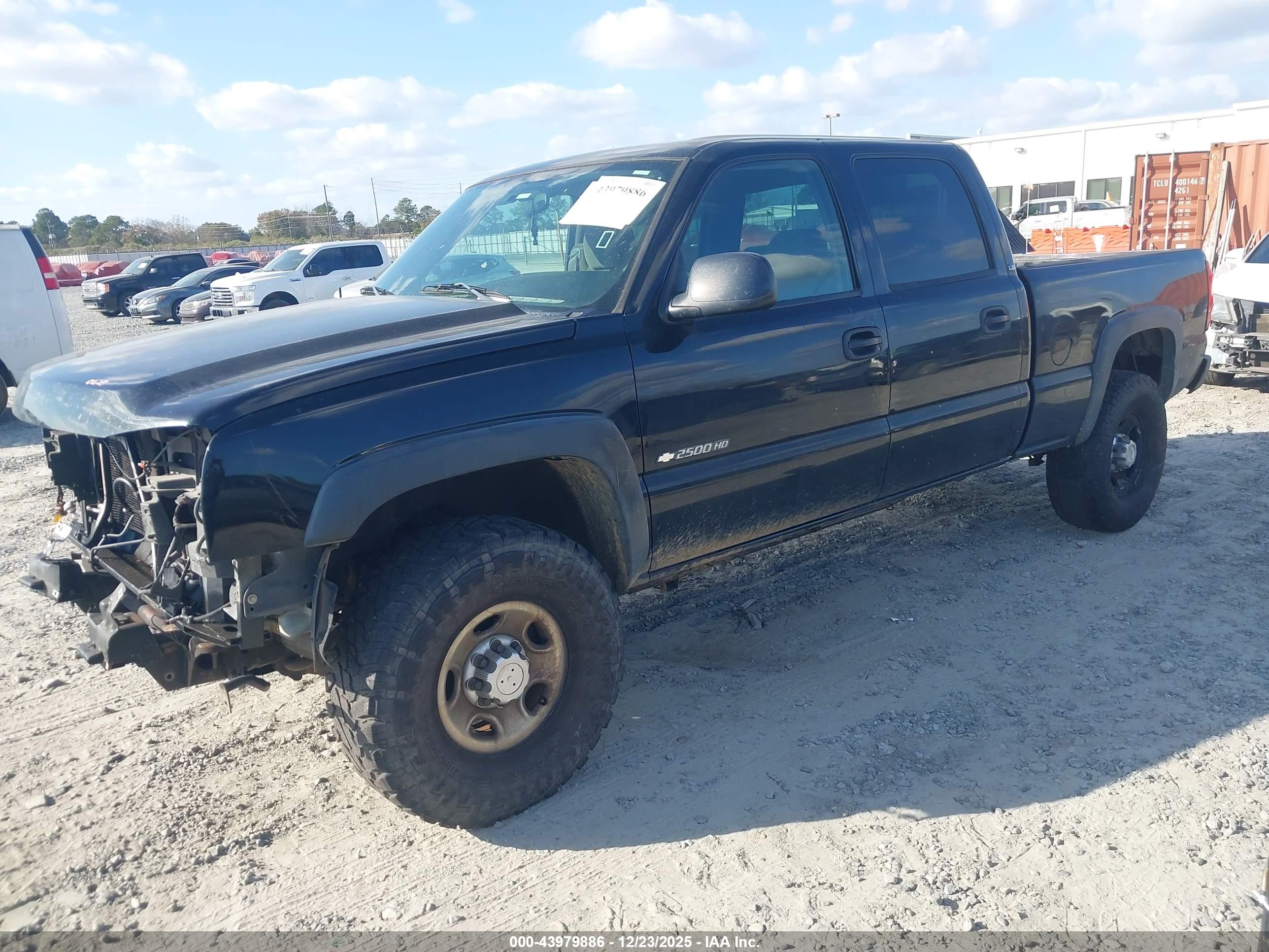 CHEVROLET SILVERADO image 2