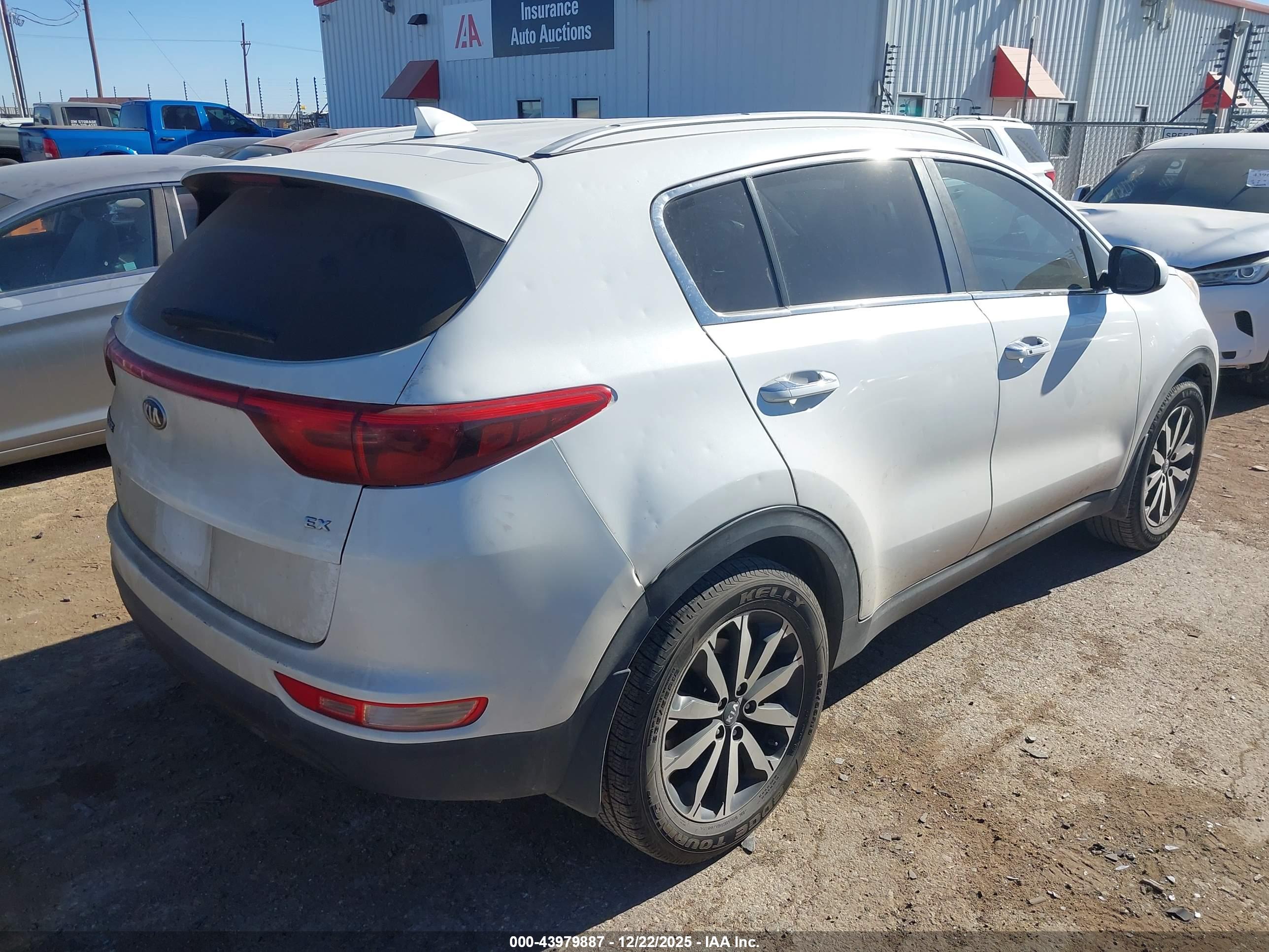 KIA SPORTAGE image 4