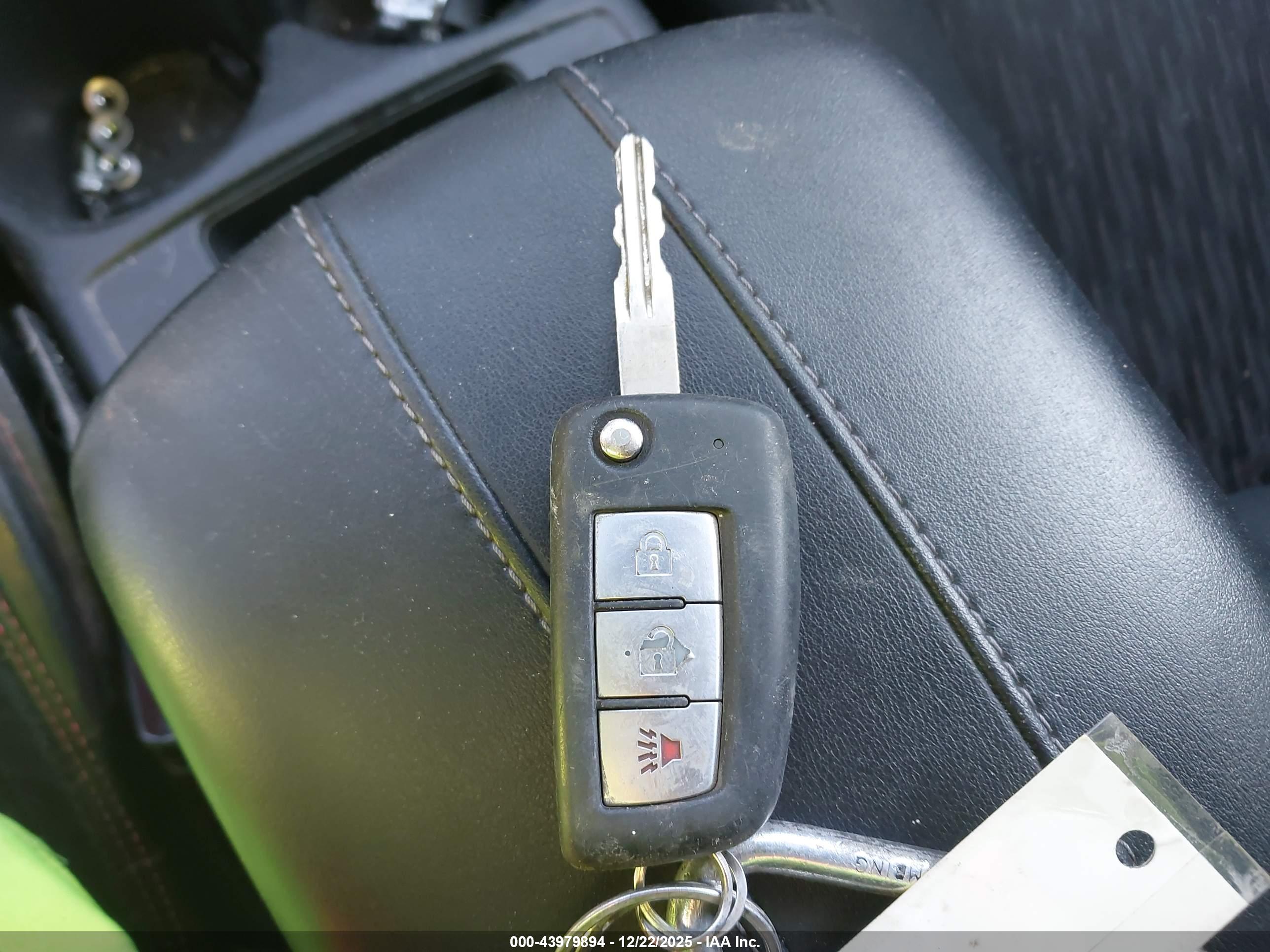 NISSAN ROGUE image 11