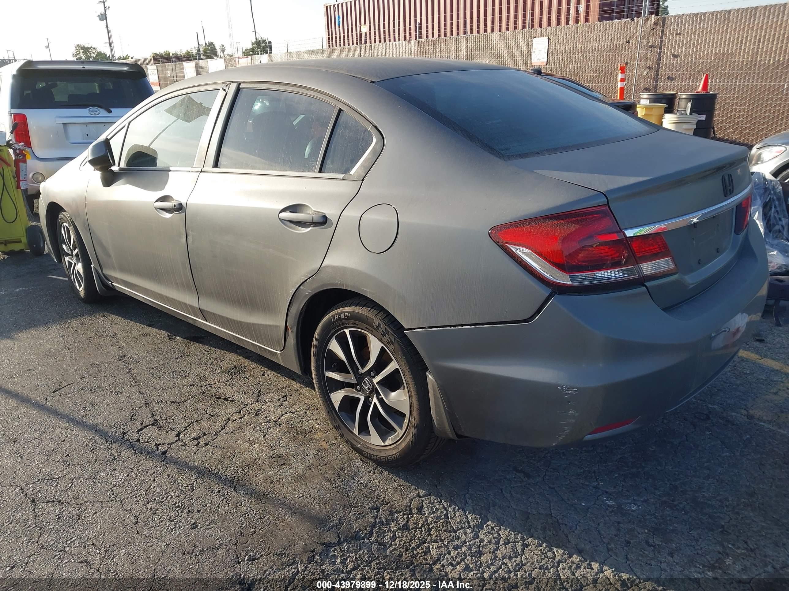 HONDA CIVIC image 3