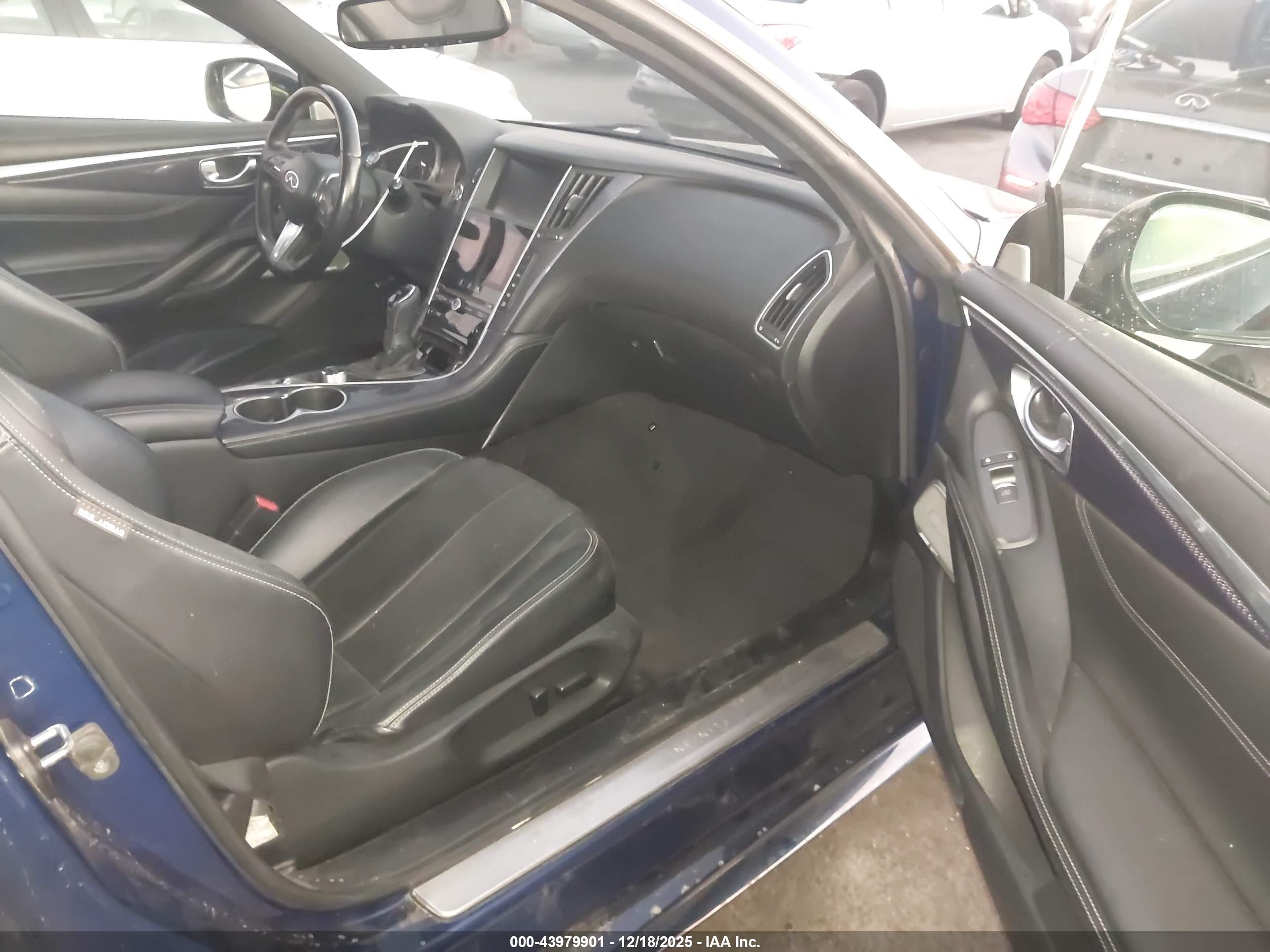 INFINITI Q60 image 5