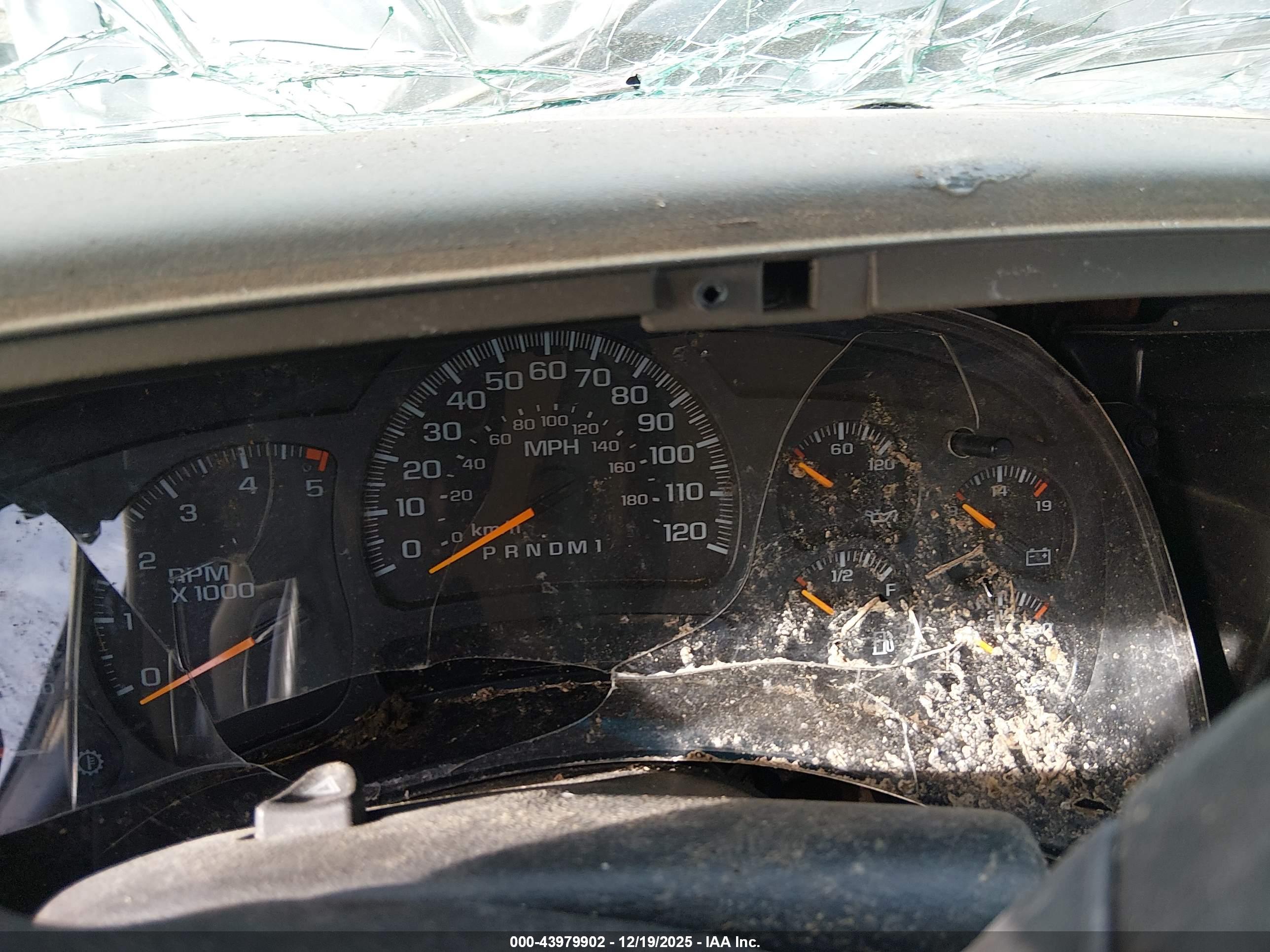 CHEVROLET SILVERADO image 7