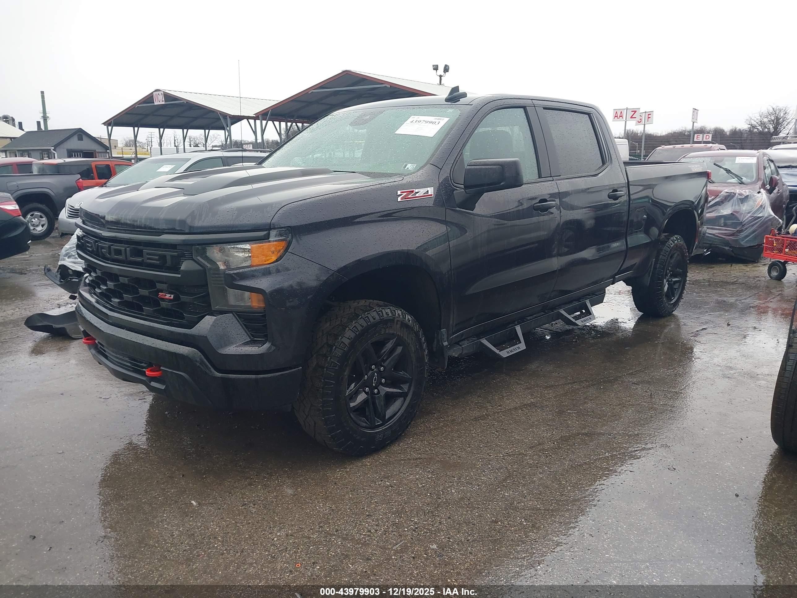CHEVROLET SILVERADO image 2