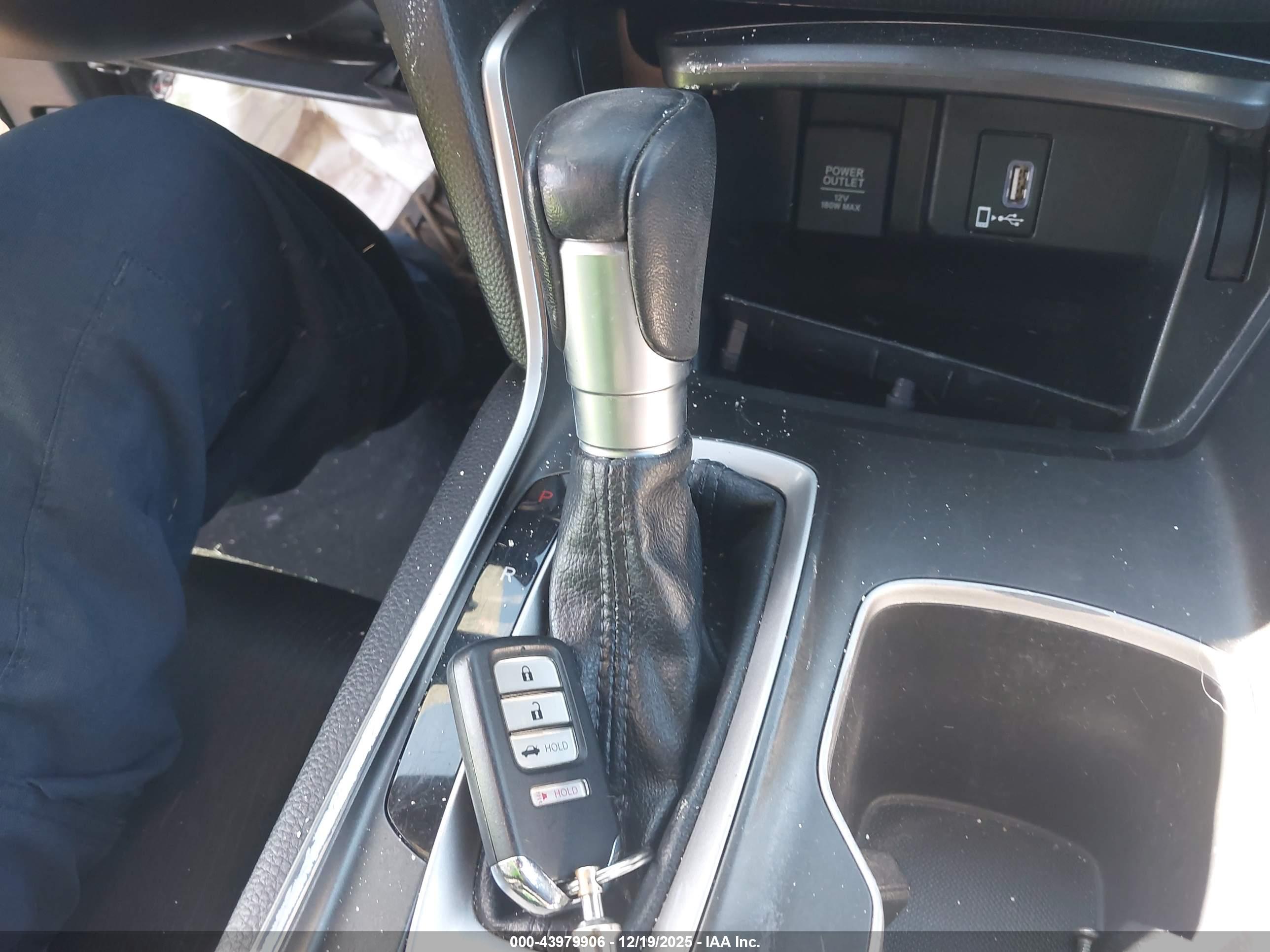 HONDA ACCORD image 11