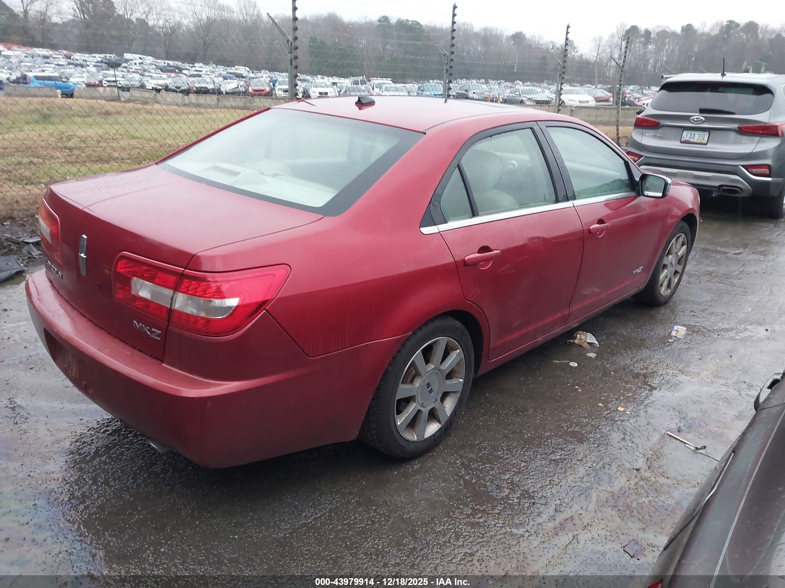 LINCOLN MKZ image 4