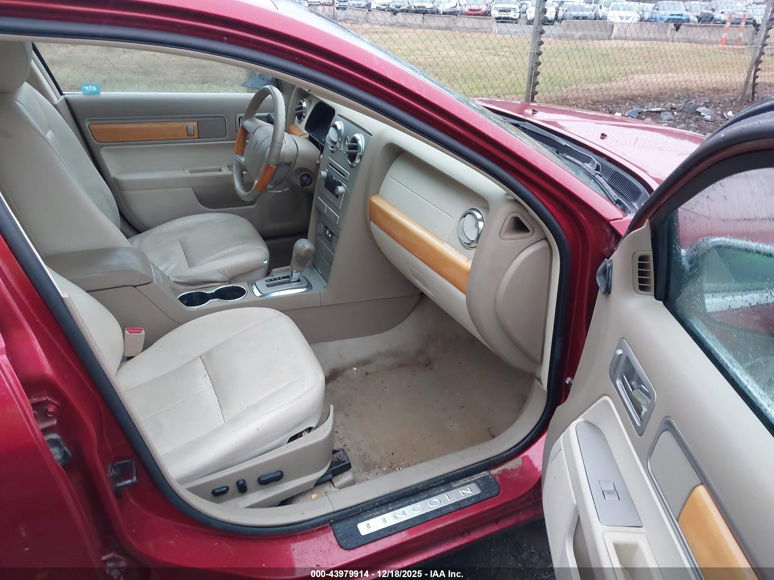 LINCOLN MKZ image 5