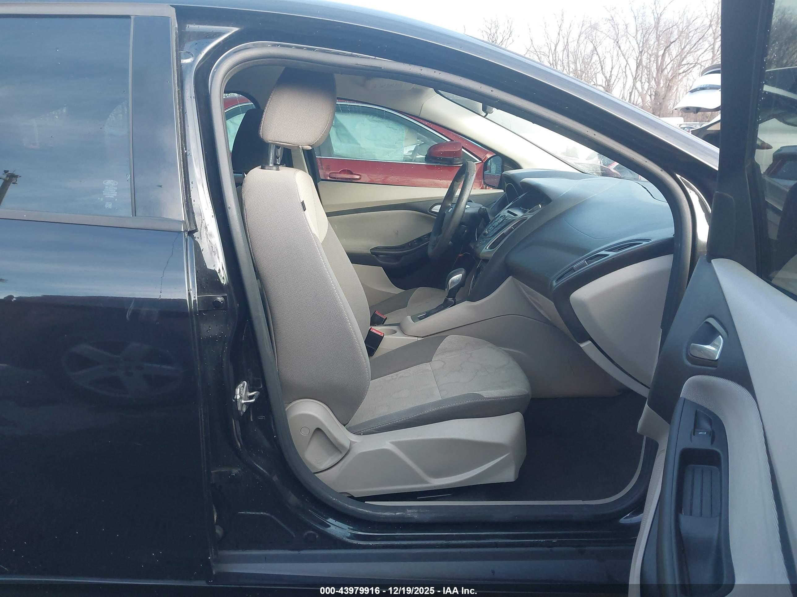 FORD FOCUS image 5