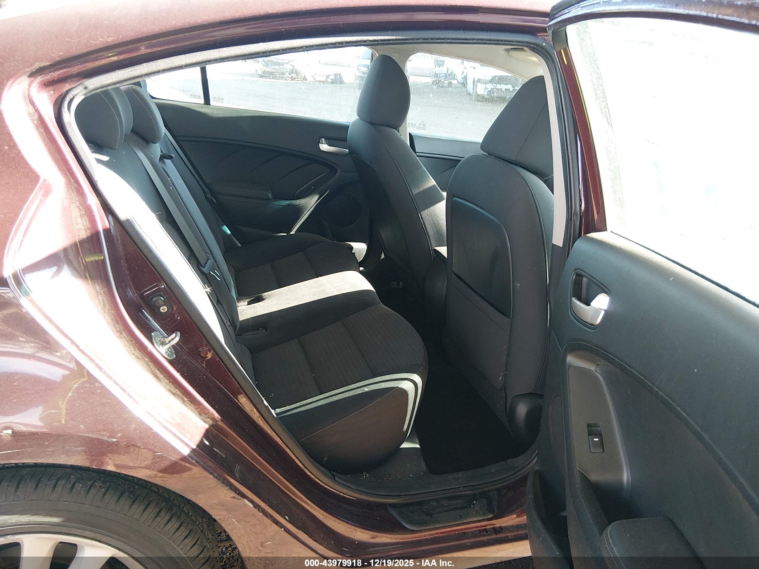 KIA FORTE image 8