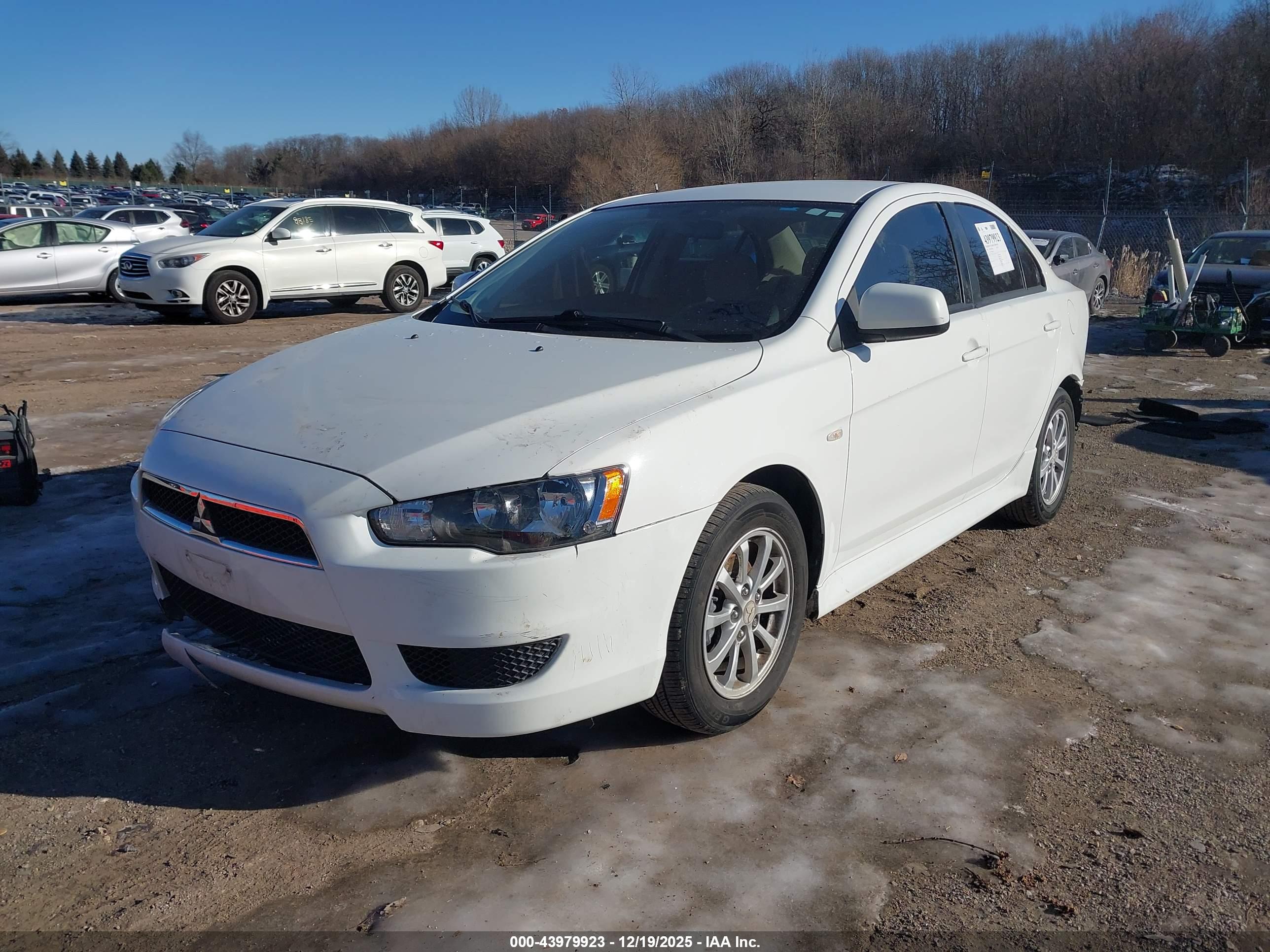 MITSUBISHI LANCER image 2