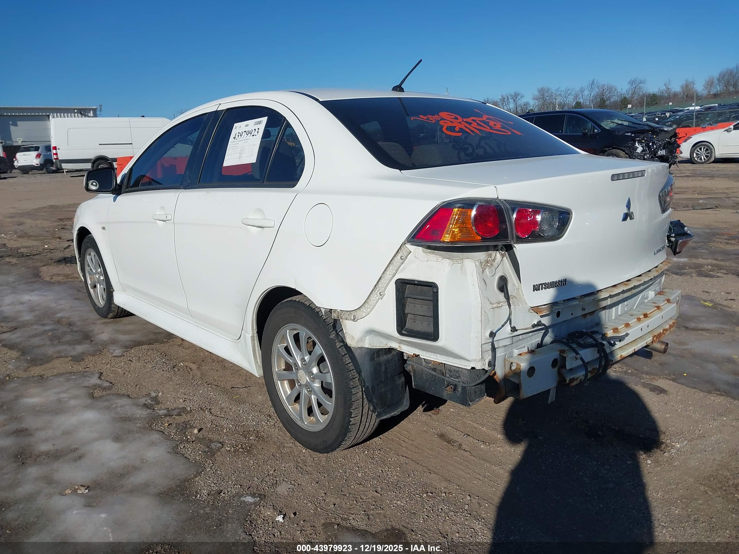 MITSUBISHI LANCER image 3