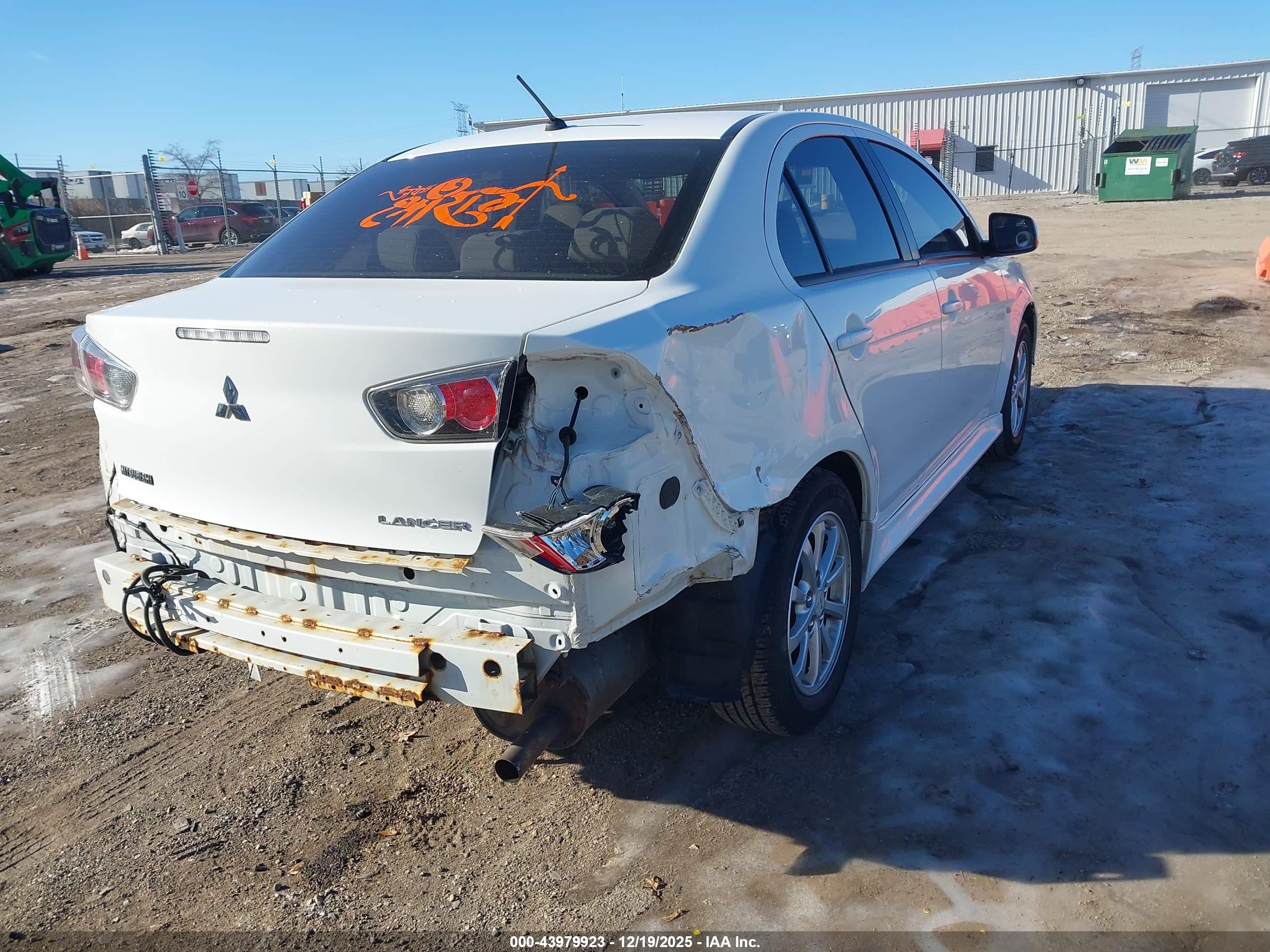 MITSUBISHI LANCER image 4