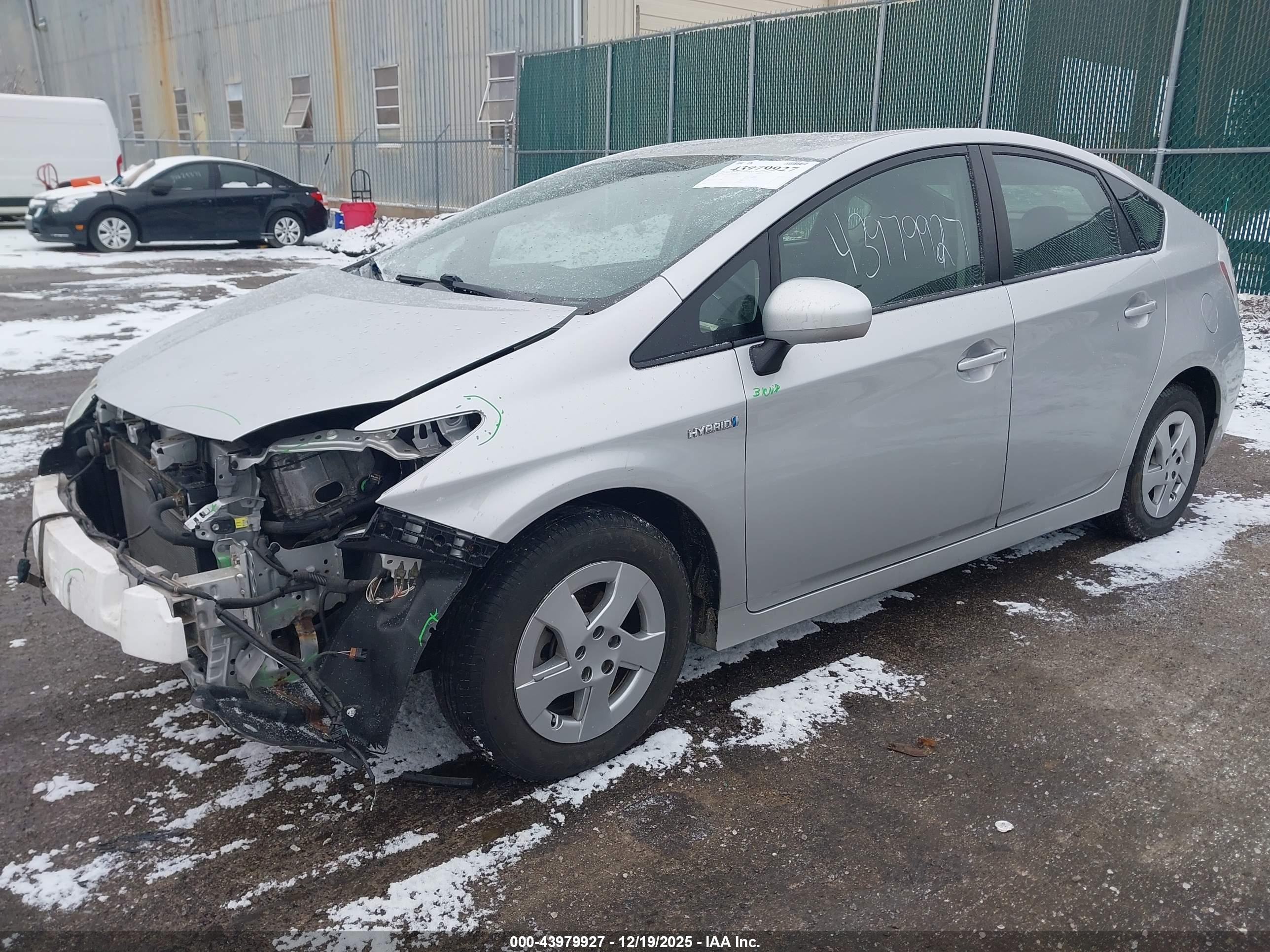 TOYOTA PRIUS image 2